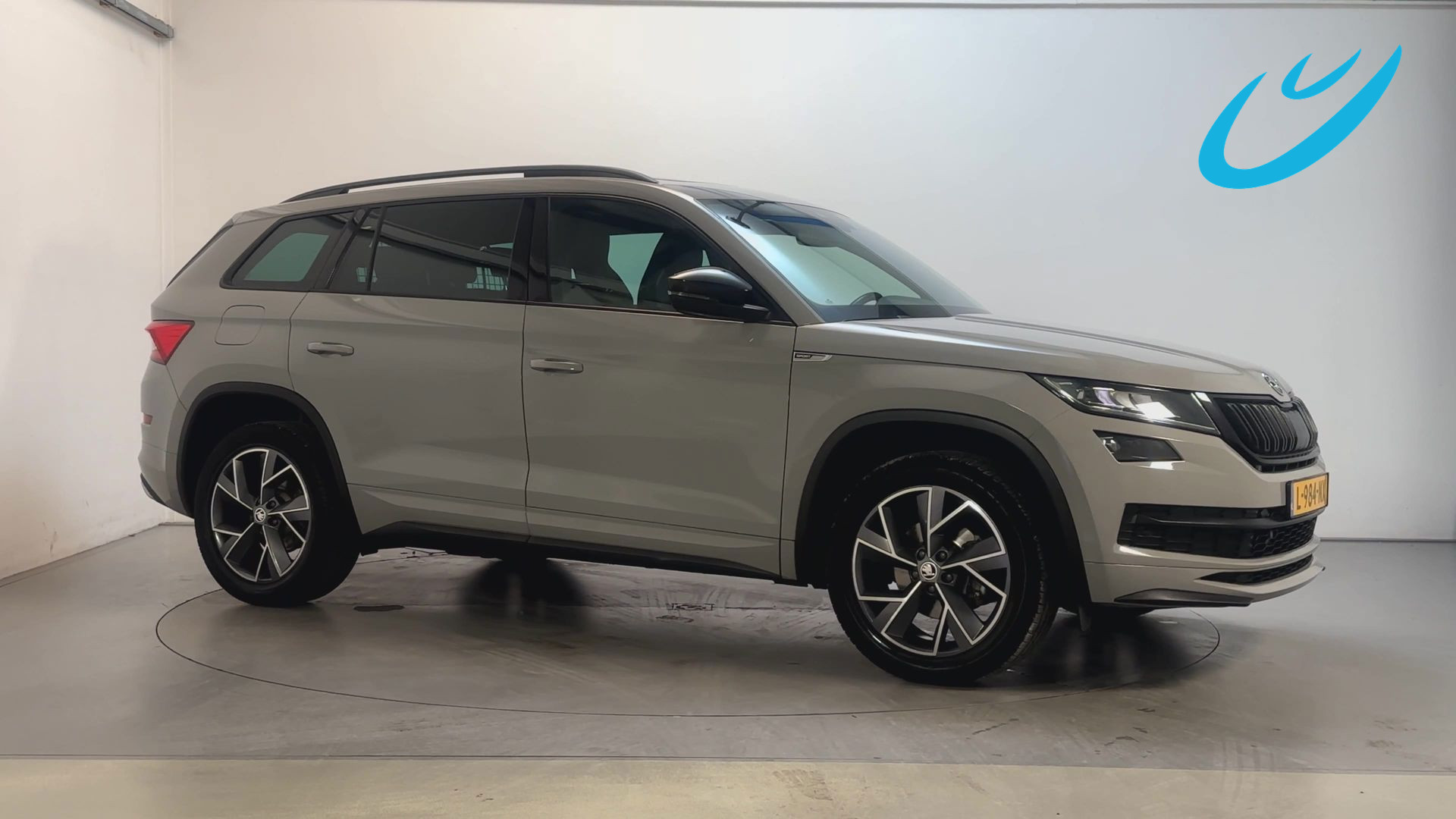 Skoda Kodiaq 1.5 TSI Sportline Business Camera Stoelverwarming Trekhaak Virtual Cockpit 2021 - voorkant