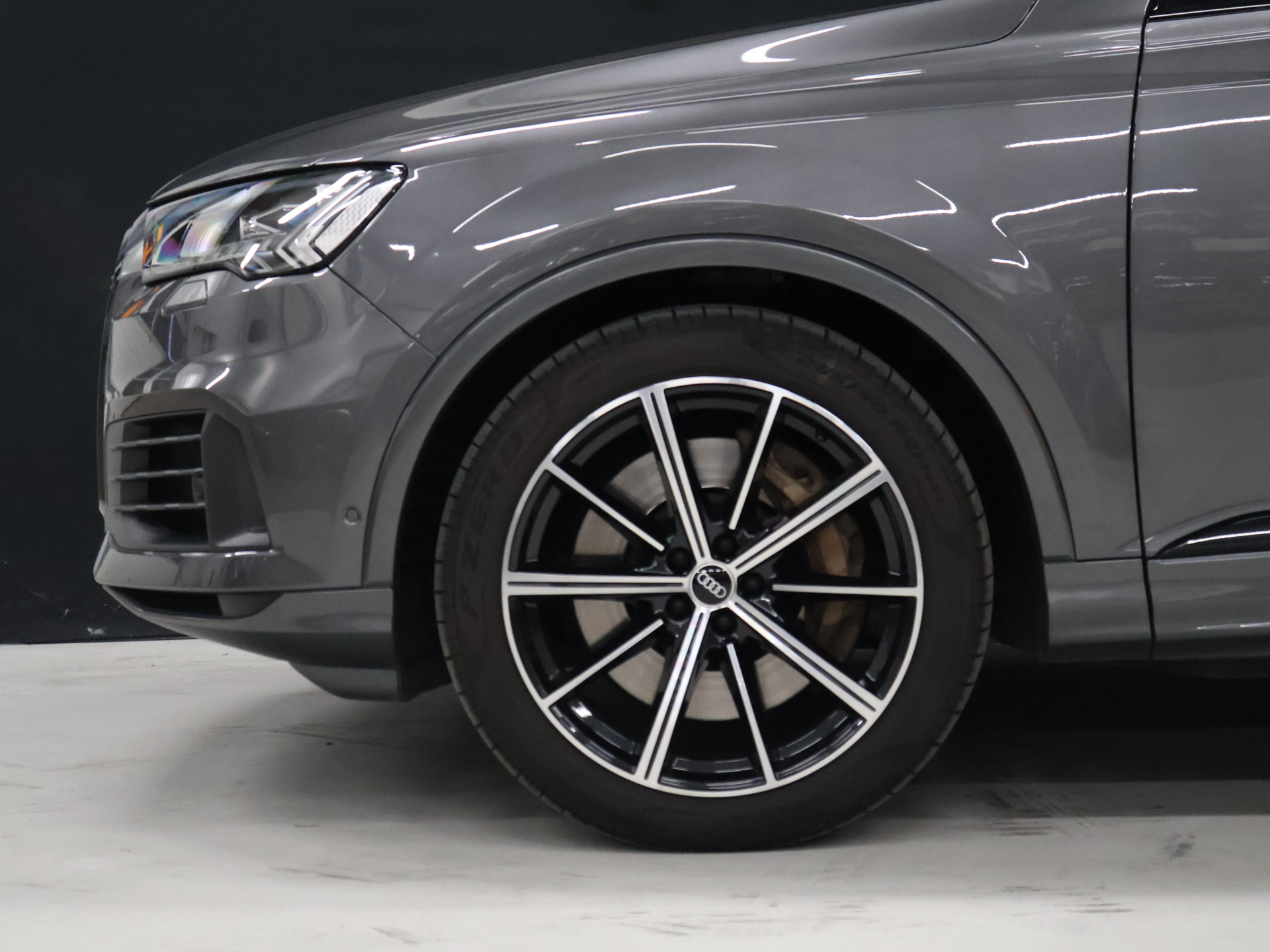Foto van Audi Q7 55 TFSI E