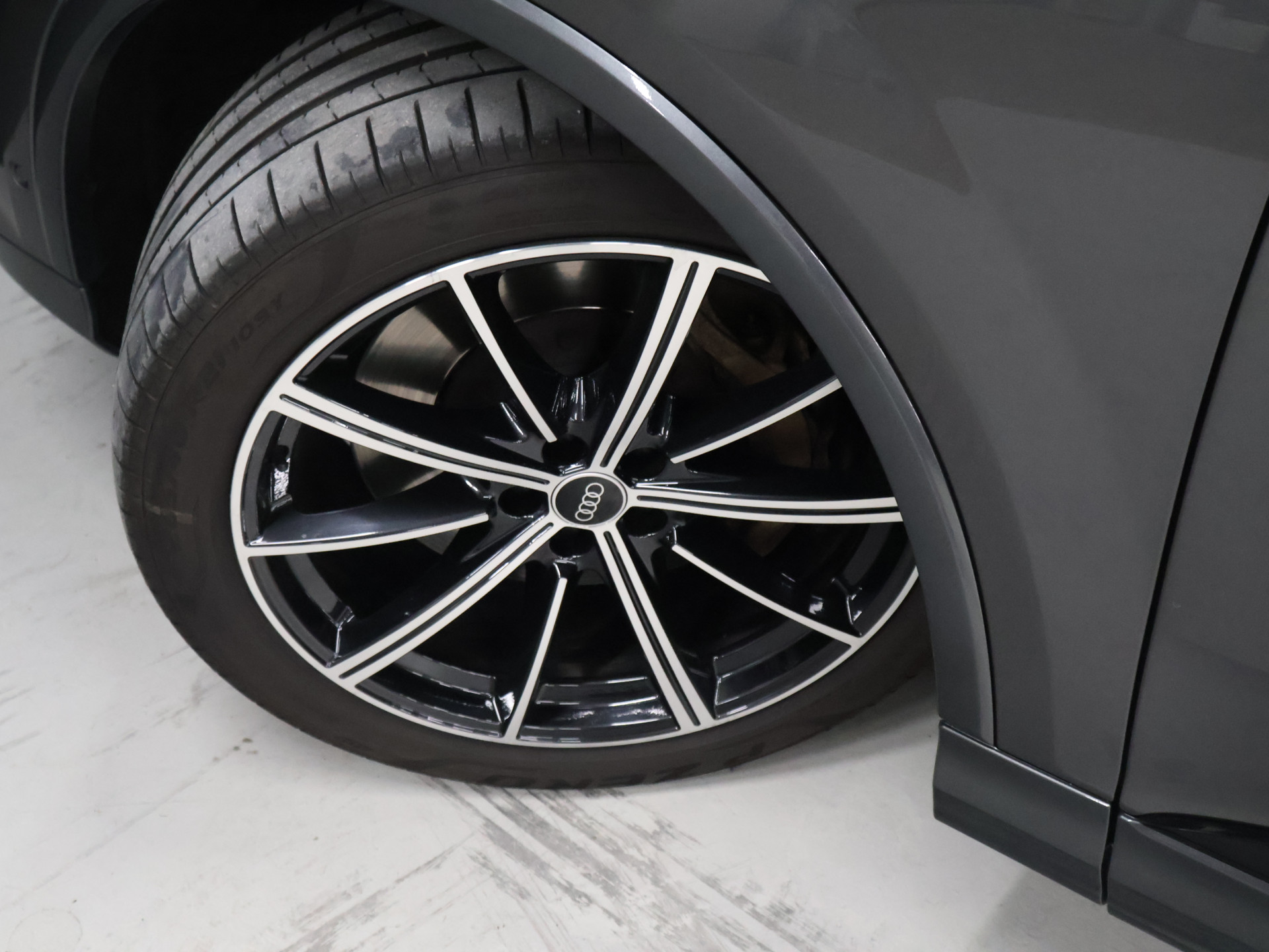 Foto van Audi Q7 55 TFSI E