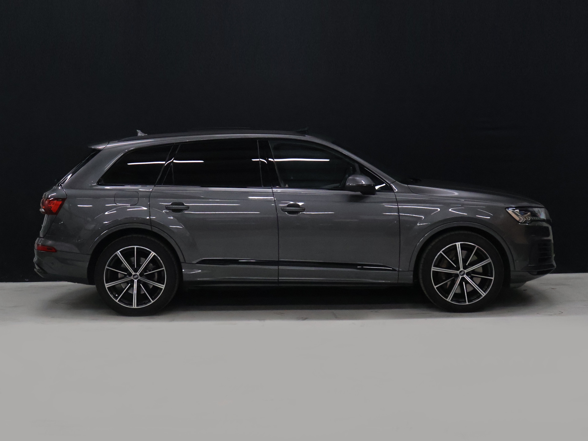 Foto van Audi Q7 55 TFSI E