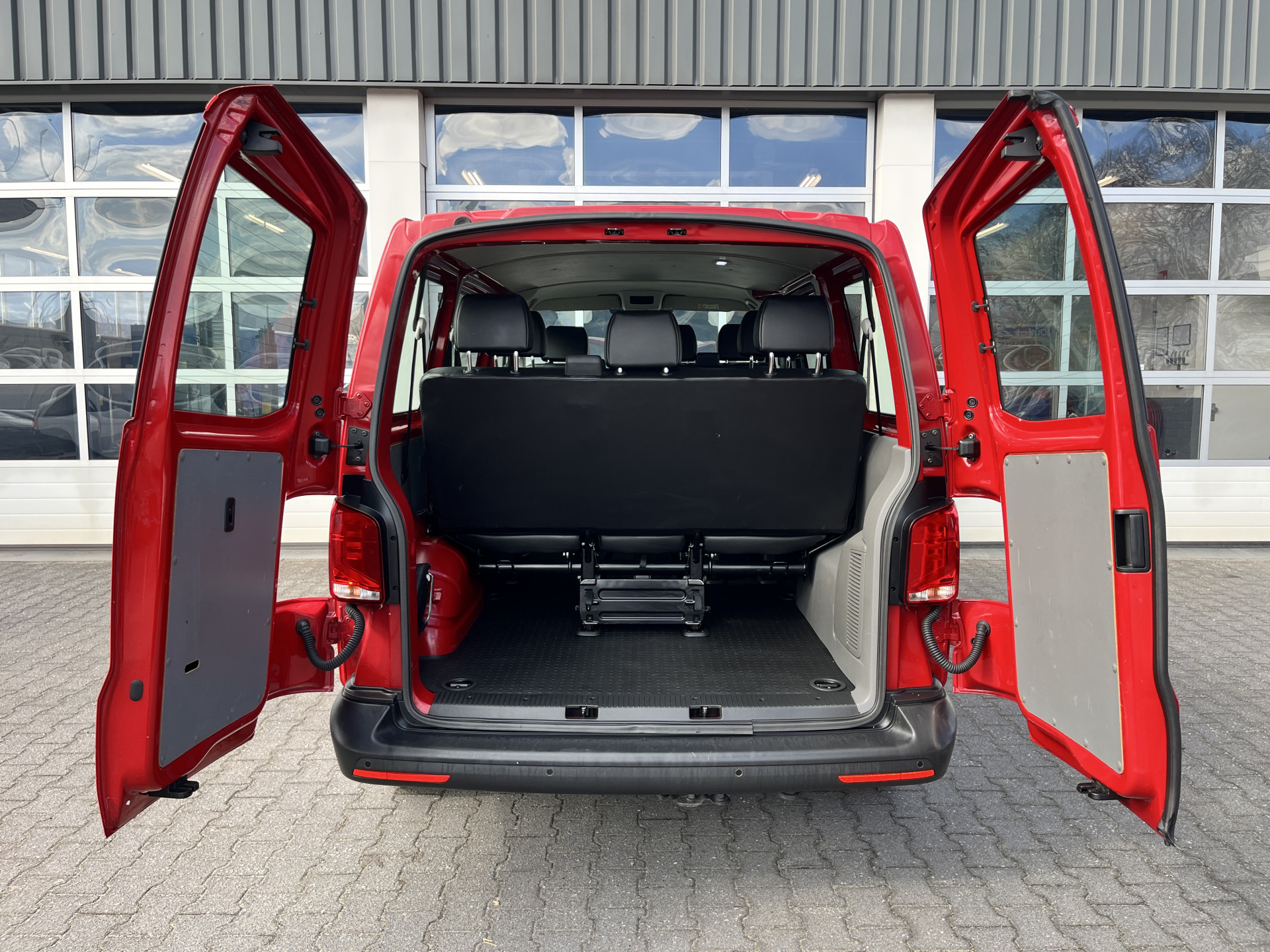 Foto van Volkswagen Transporter Kombi