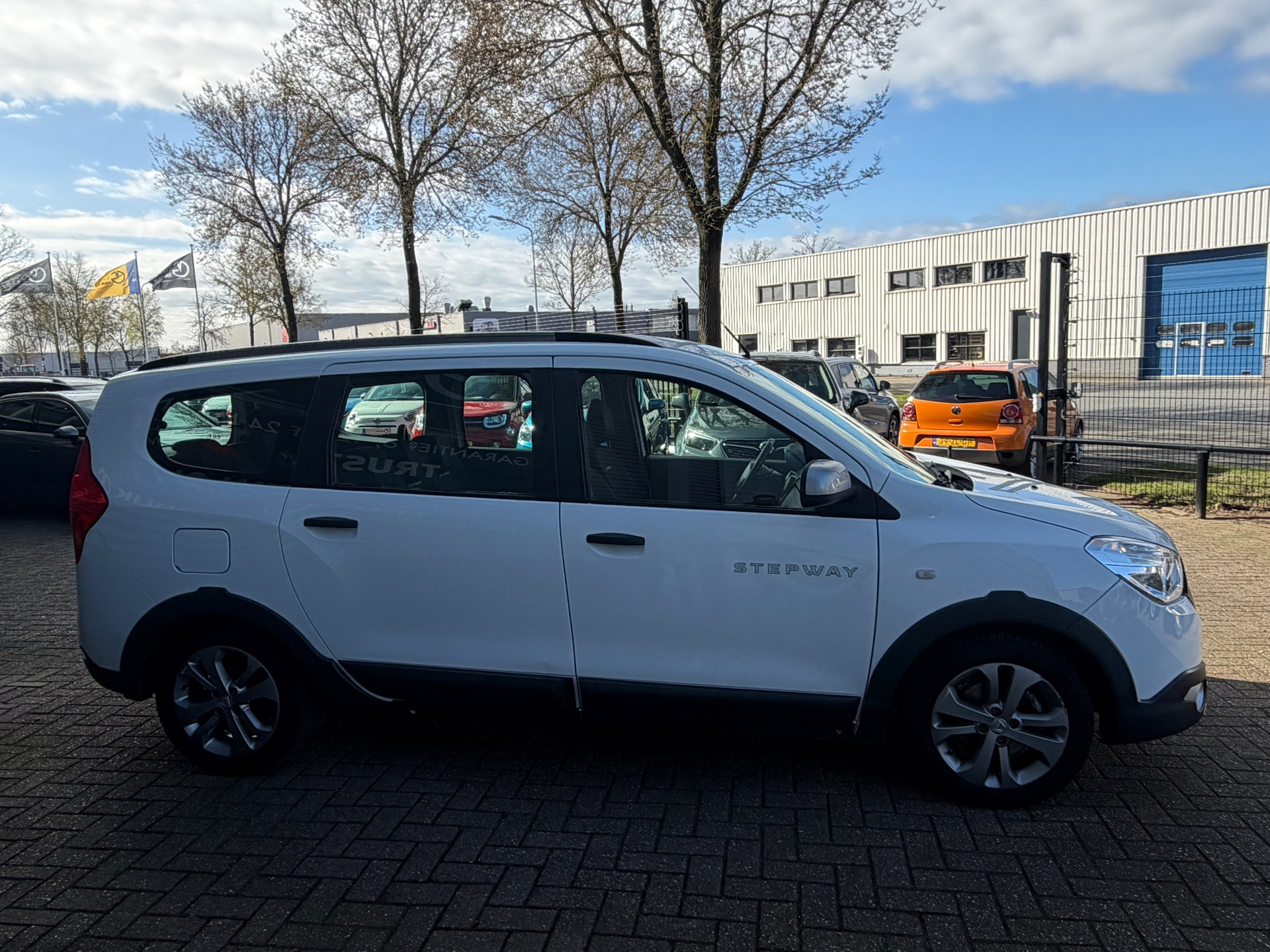 Foto van Dacia Lodgy