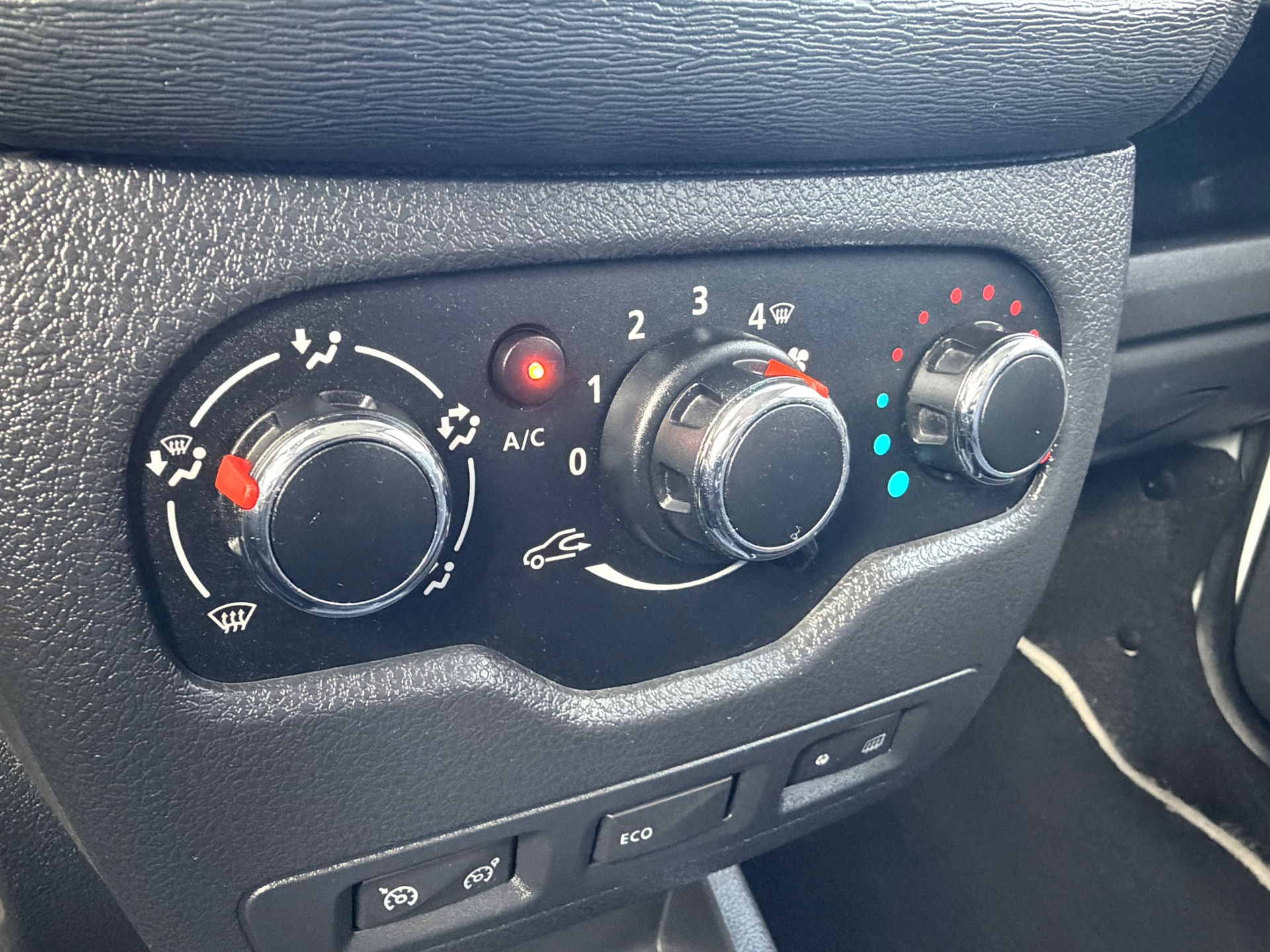 Foto van Dacia Lodgy
