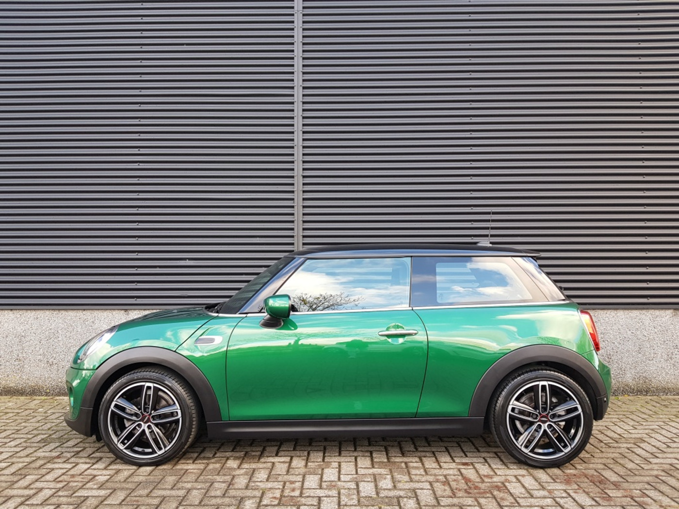 Foto van Mini One