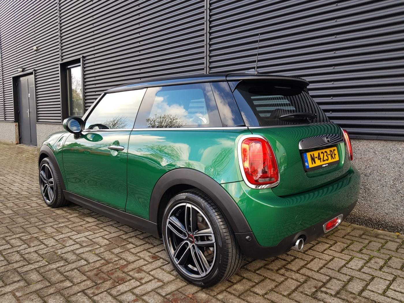 Foto van Mini One
