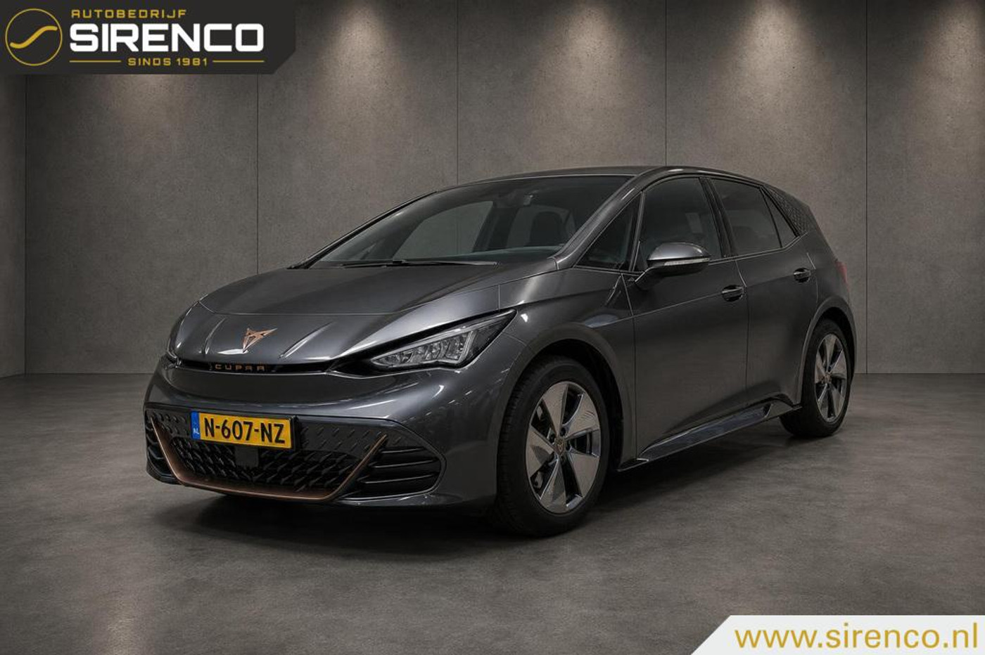 Cupra Born Business 62 kWh AppleCarplay Camera Stoel/stuur verwarming 18''Inch Lmv Pdc Led 126000KM BJ2021 2021 - voorkant