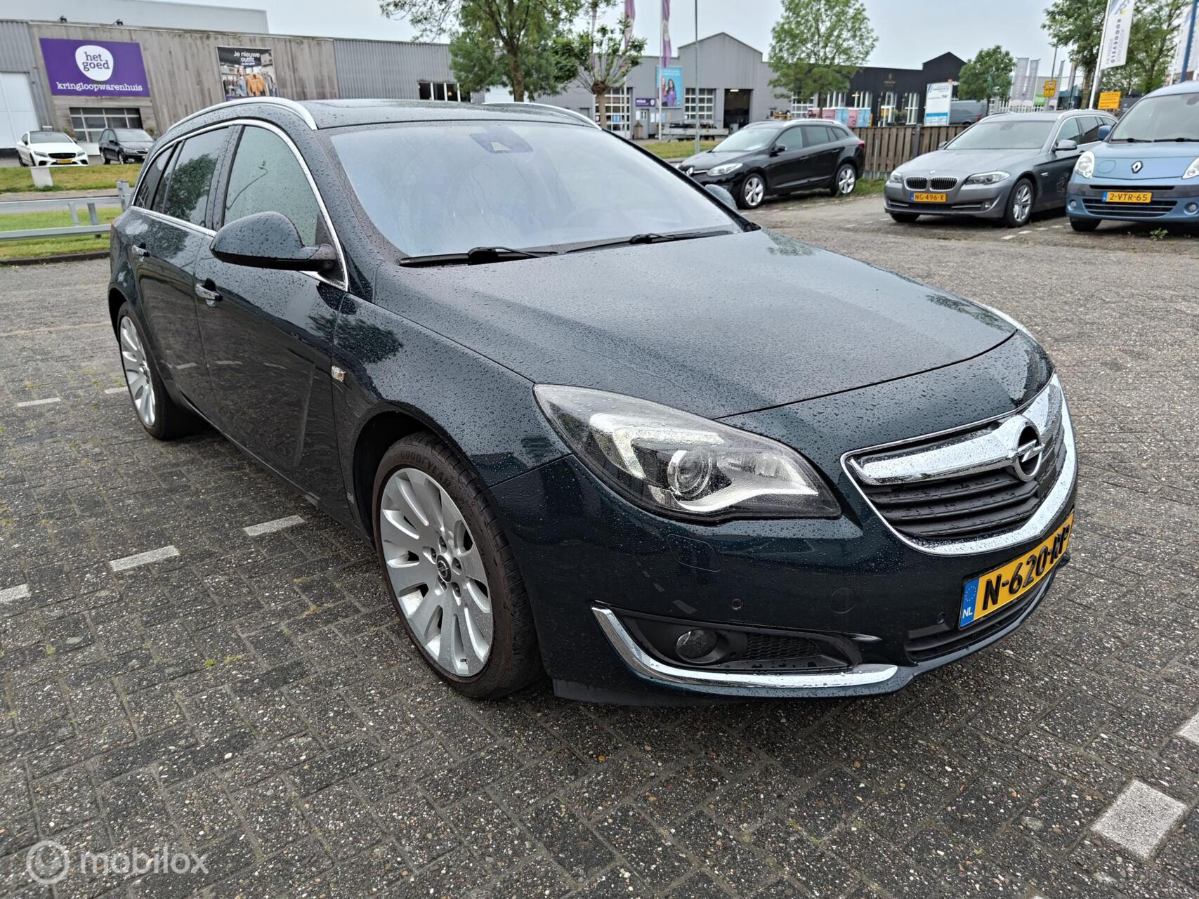 Opel Insignia Sports Tourer SW 1.6 T Cosmo 2014 - voorkant