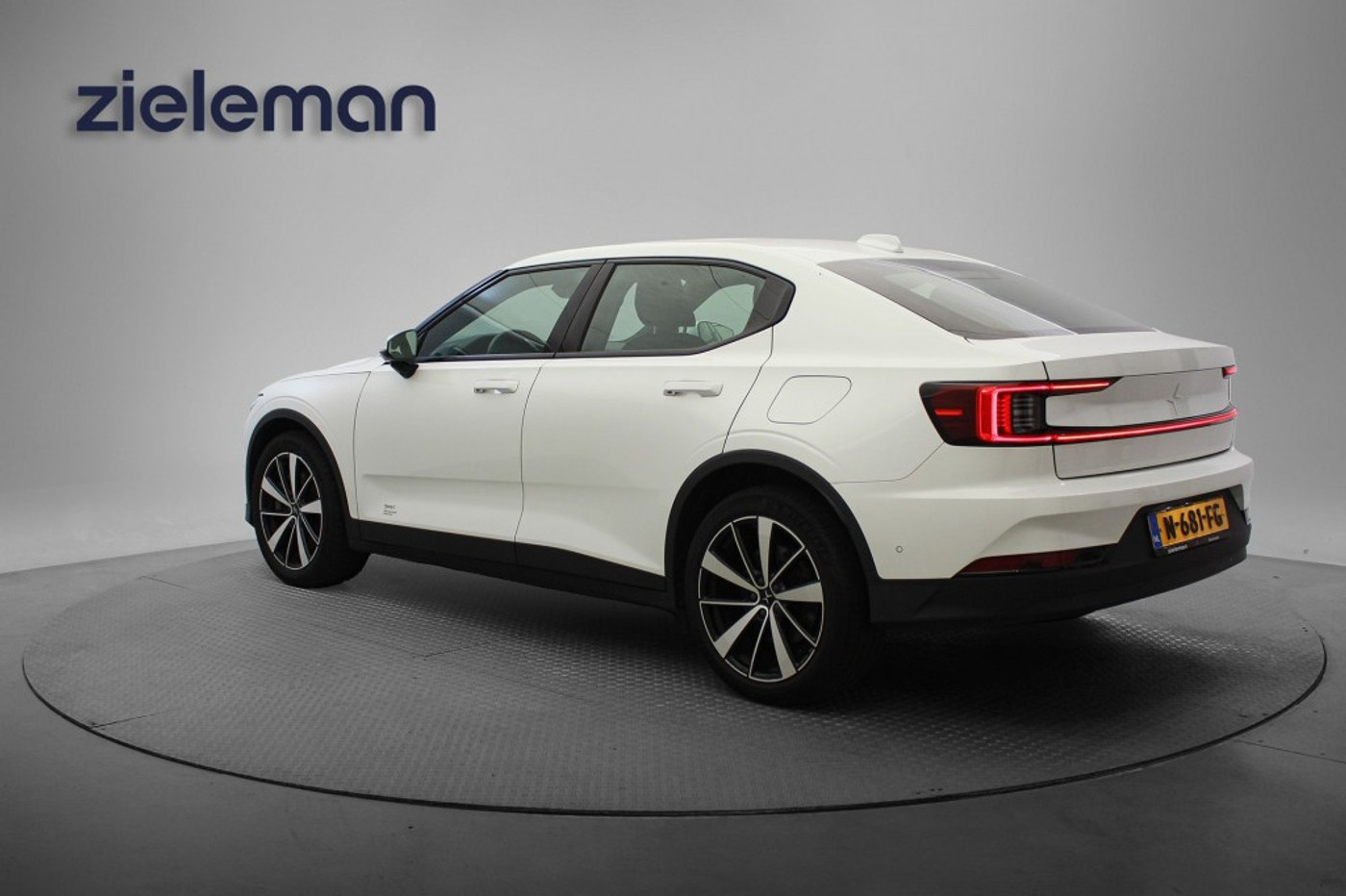 Foto van Polestar Polestar 2