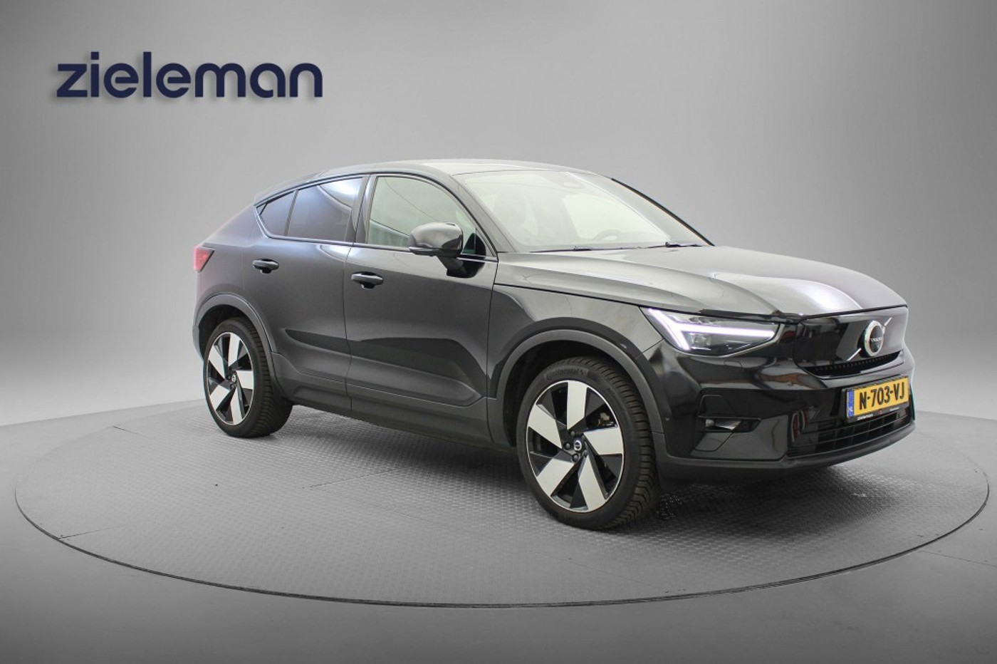 Volvo C40 Recharge Twin Intro Edition 78 kWh - Carplay, 360 Camera, Half Leer, Memory, SOH 89,2% 2021 - voorkant