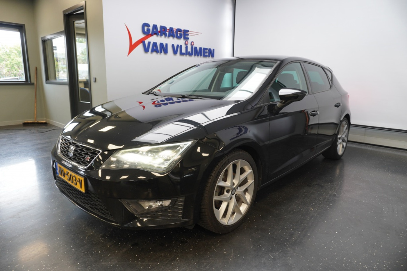 Seat Leon 1.4TSI FR 150PK Navi Camera Full-led Carplay Cruise 2017 - voorkant