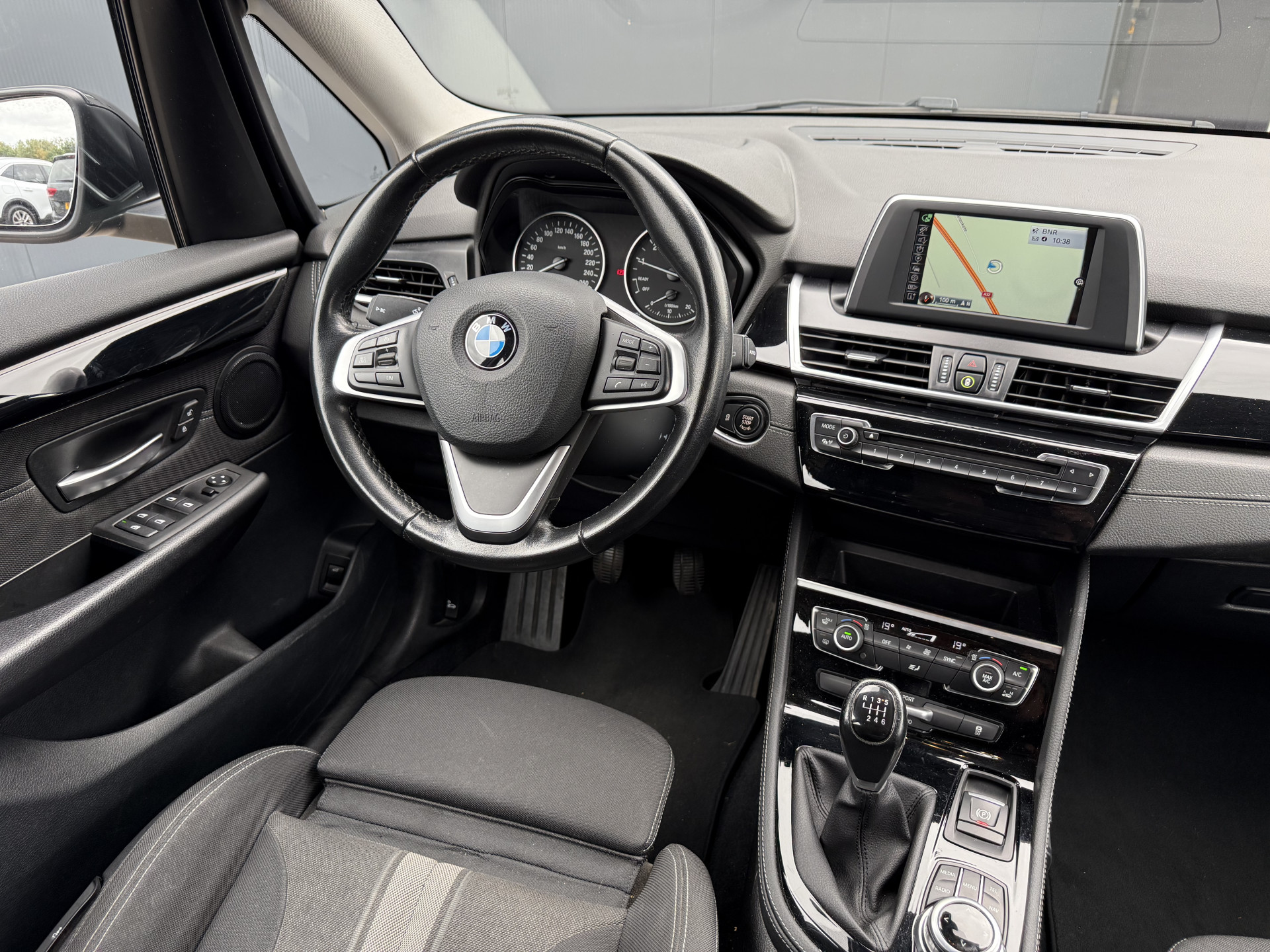 Foto van BMW 216i Active Tourer