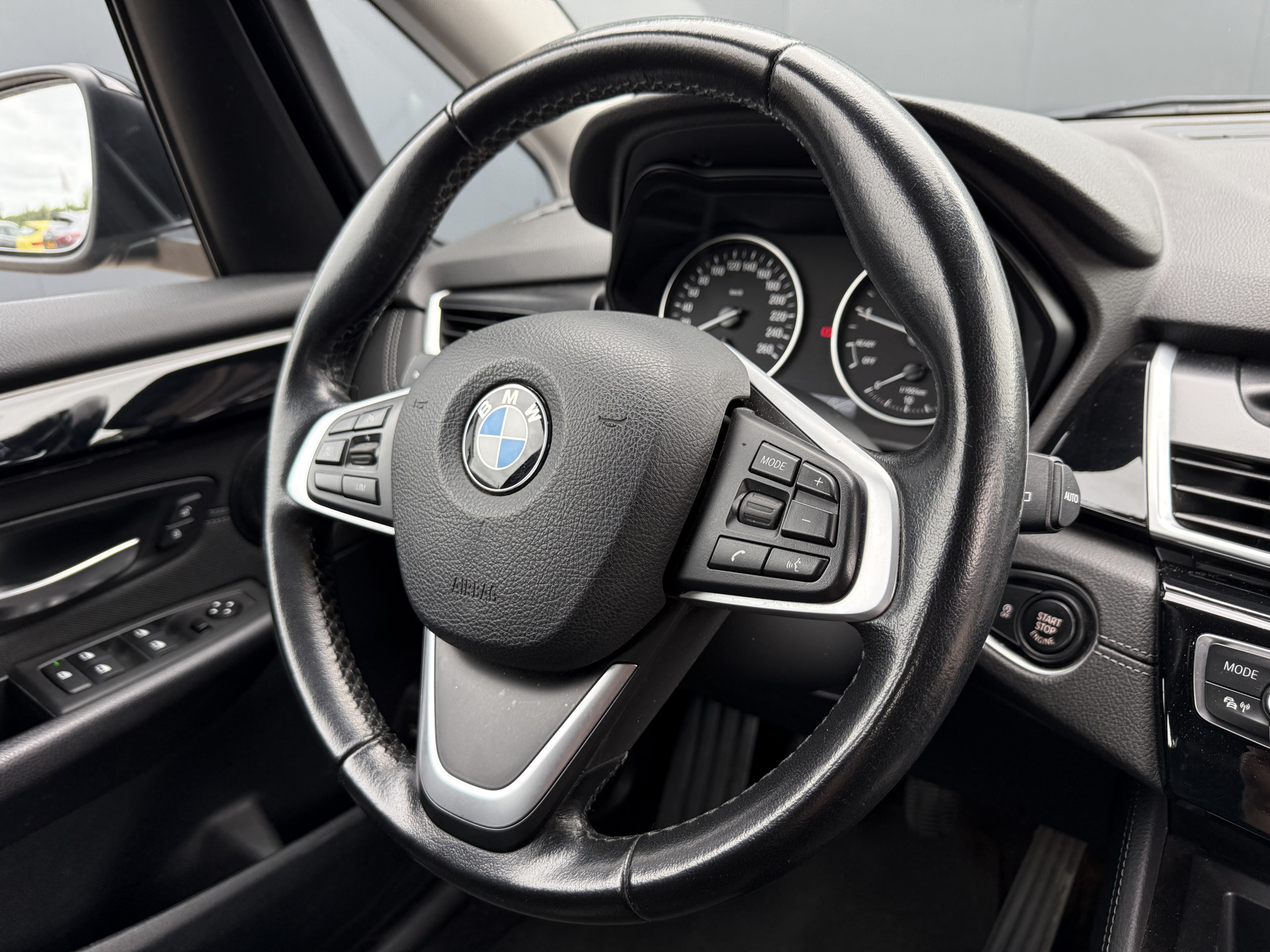 Foto van BMW 216i Active Tourer