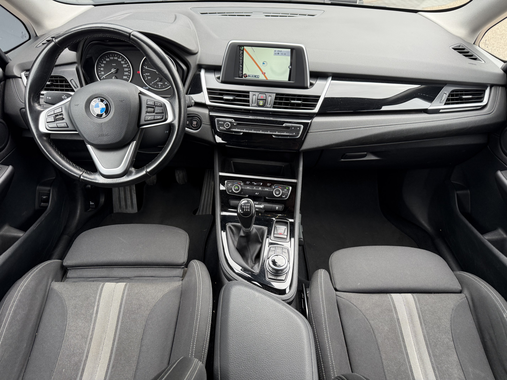 Foto van BMW 216i Active Tourer