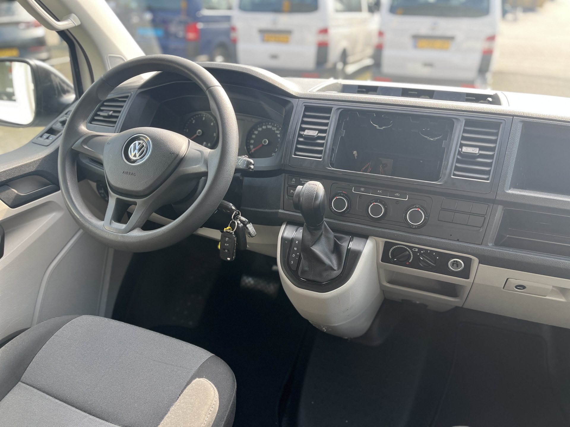 Foto van Volkswagen Transporter Kombi