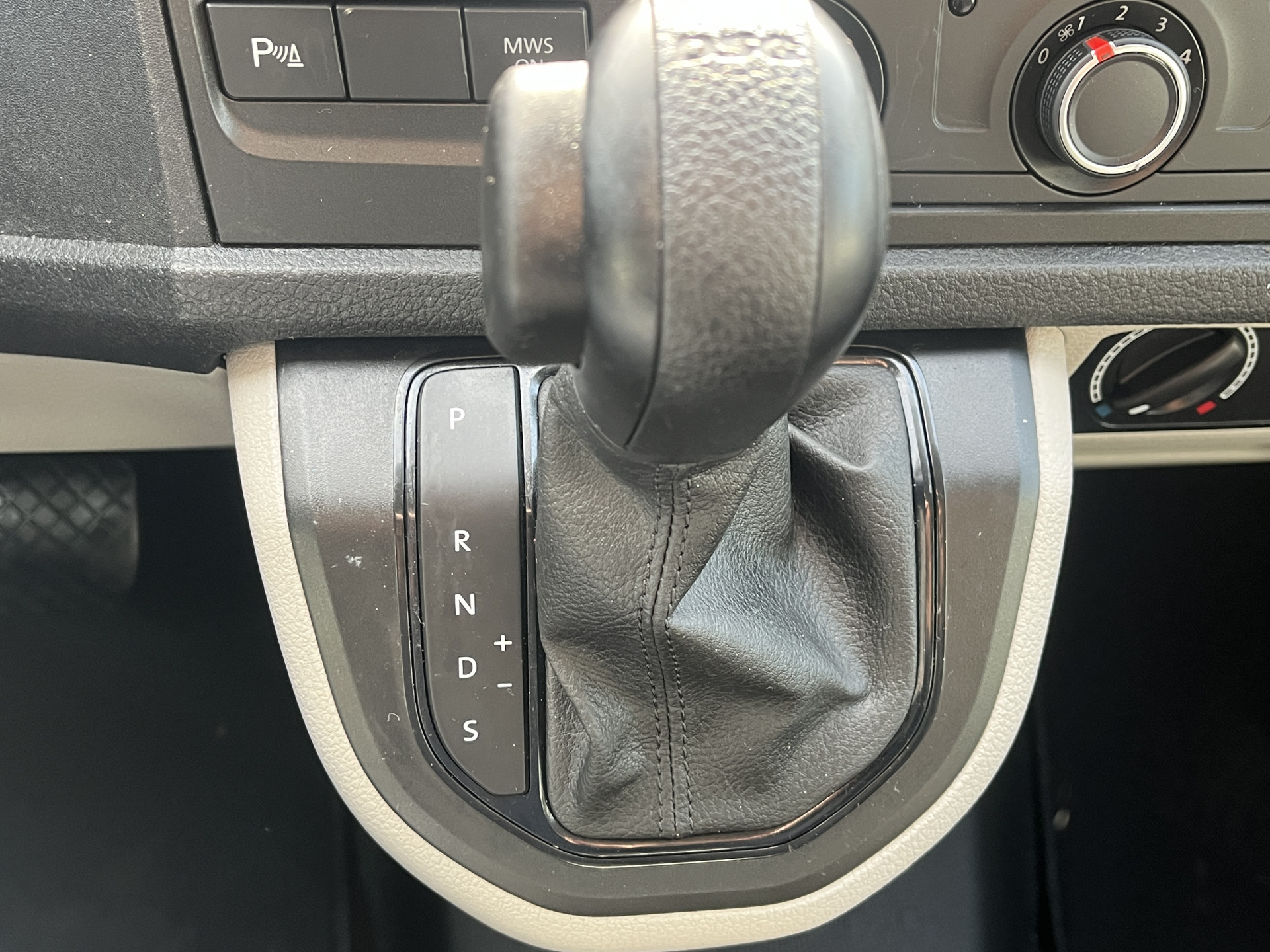 Foto van Volkswagen Transporter Kombi