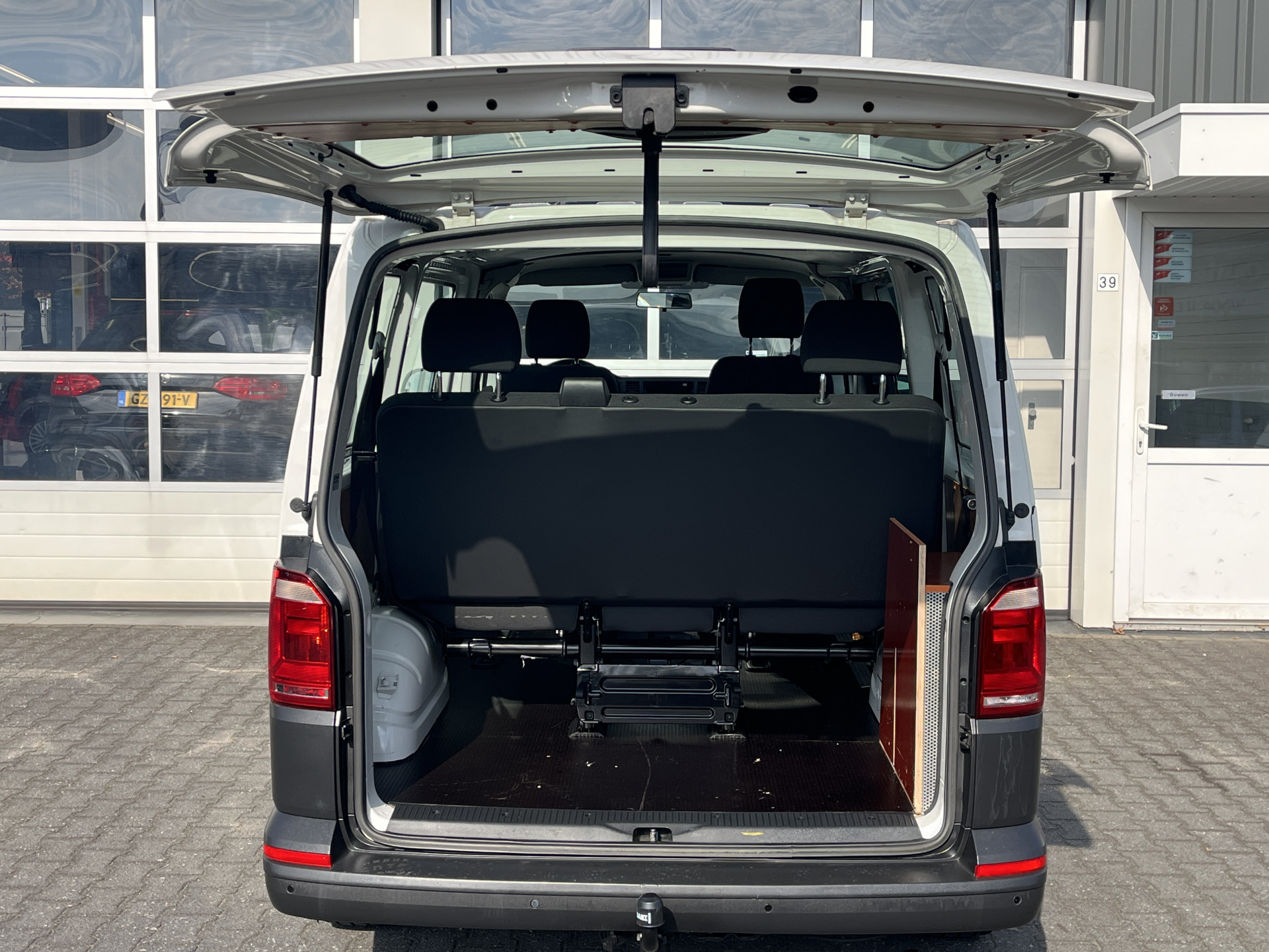 Foto van Volkswagen Transporter Kombi