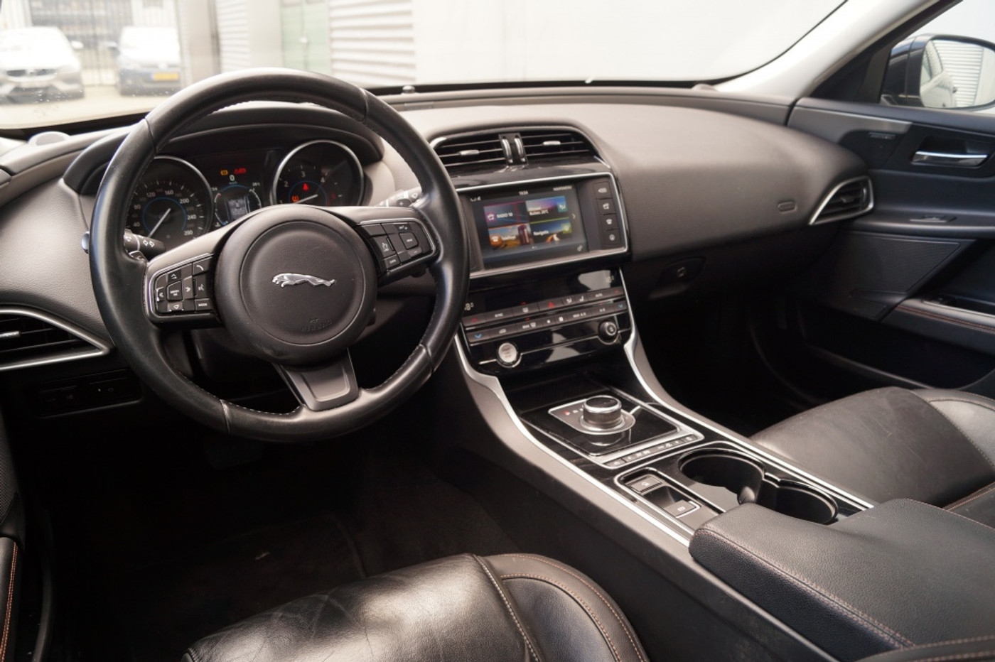 Foto van Jaguar Jaguar Xe