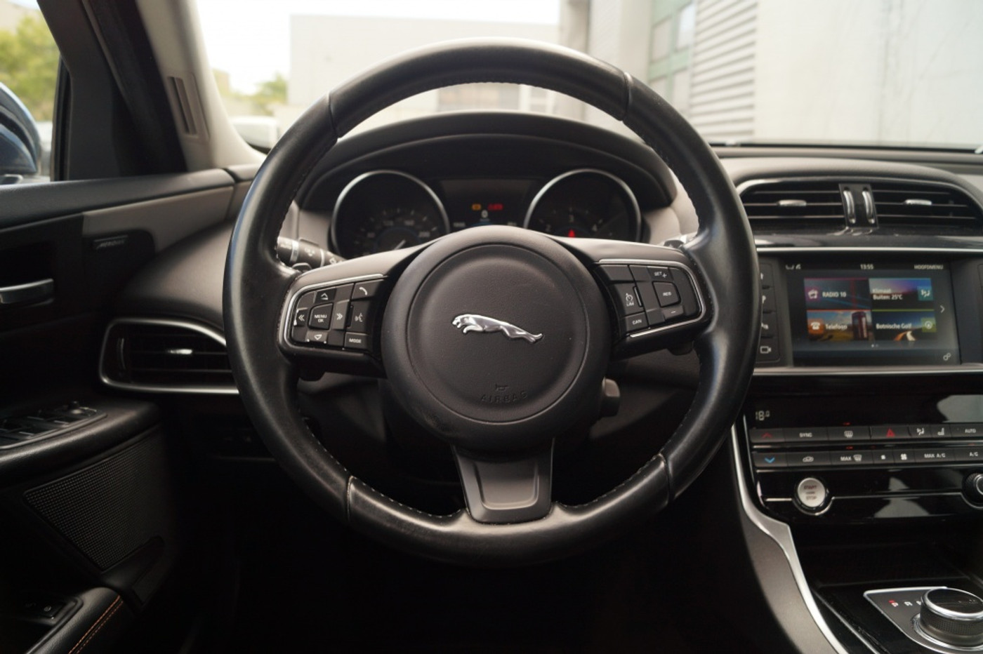 Foto van Jaguar Jaguar Xe
