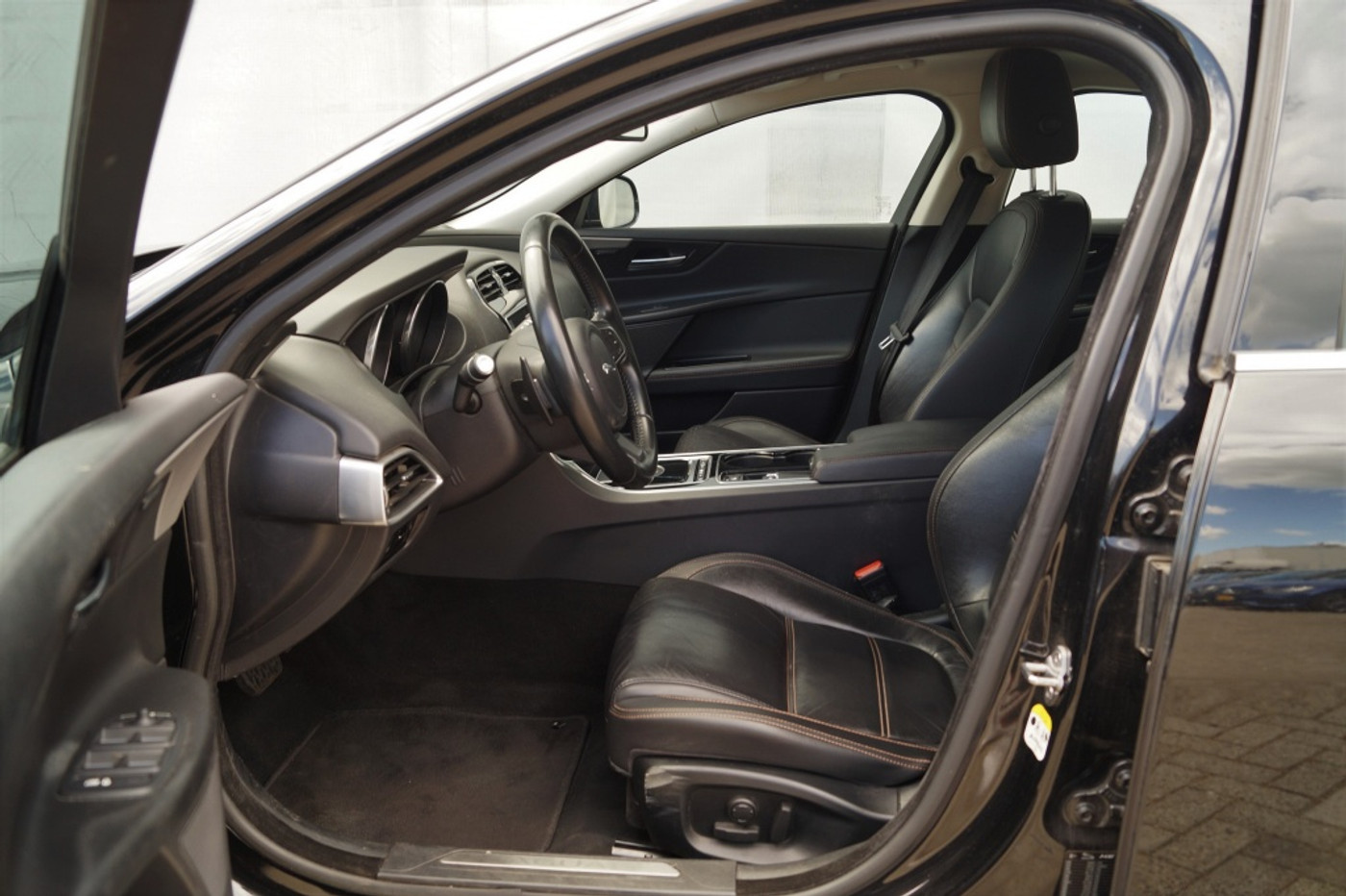 Foto van Jaguar Jaguar Xe
