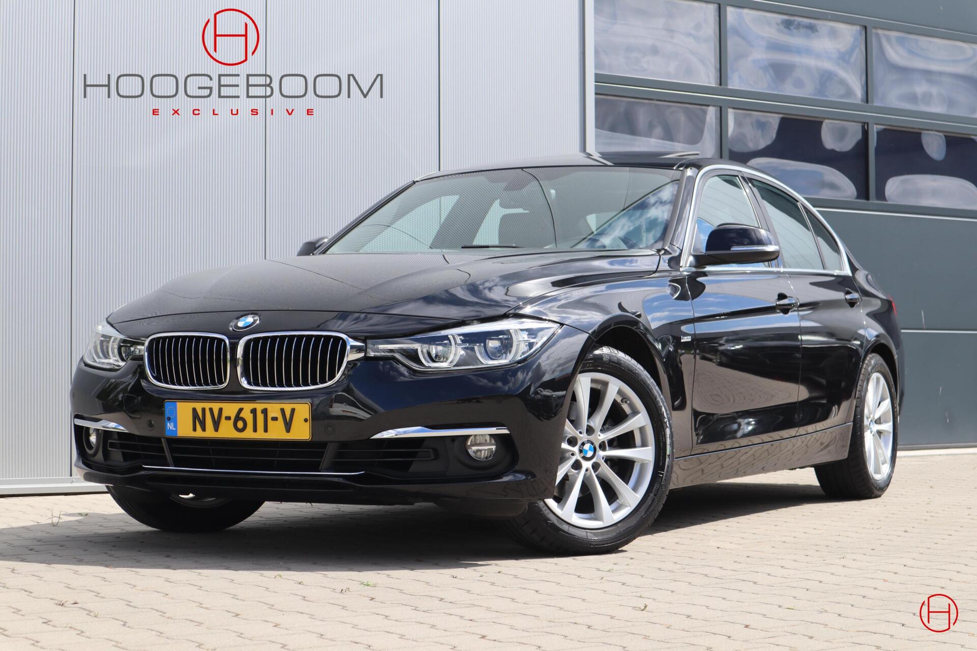 BMW 320i 320i Luxury Line 2017 - voorkant