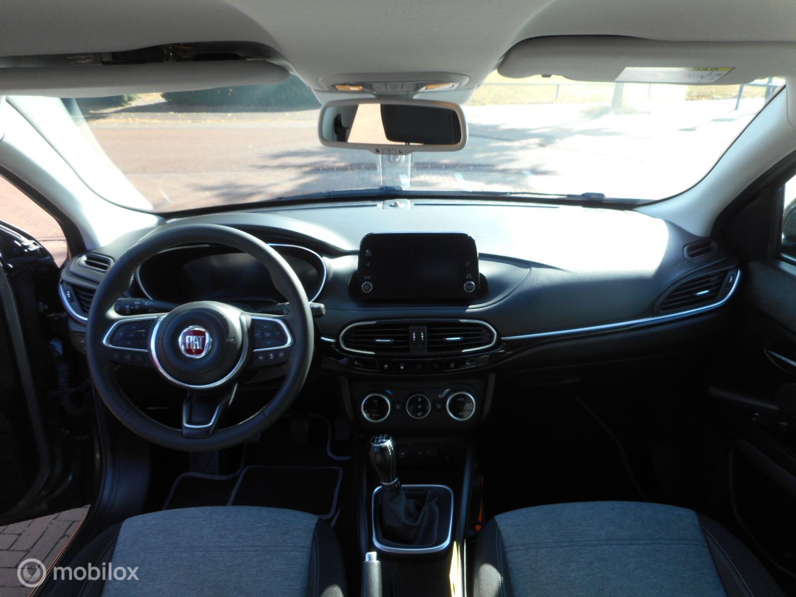 Foto van Fiat Fiat Tipo