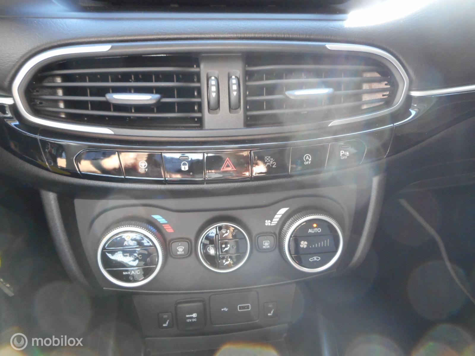 Foto van Fiat Fiat Tipo