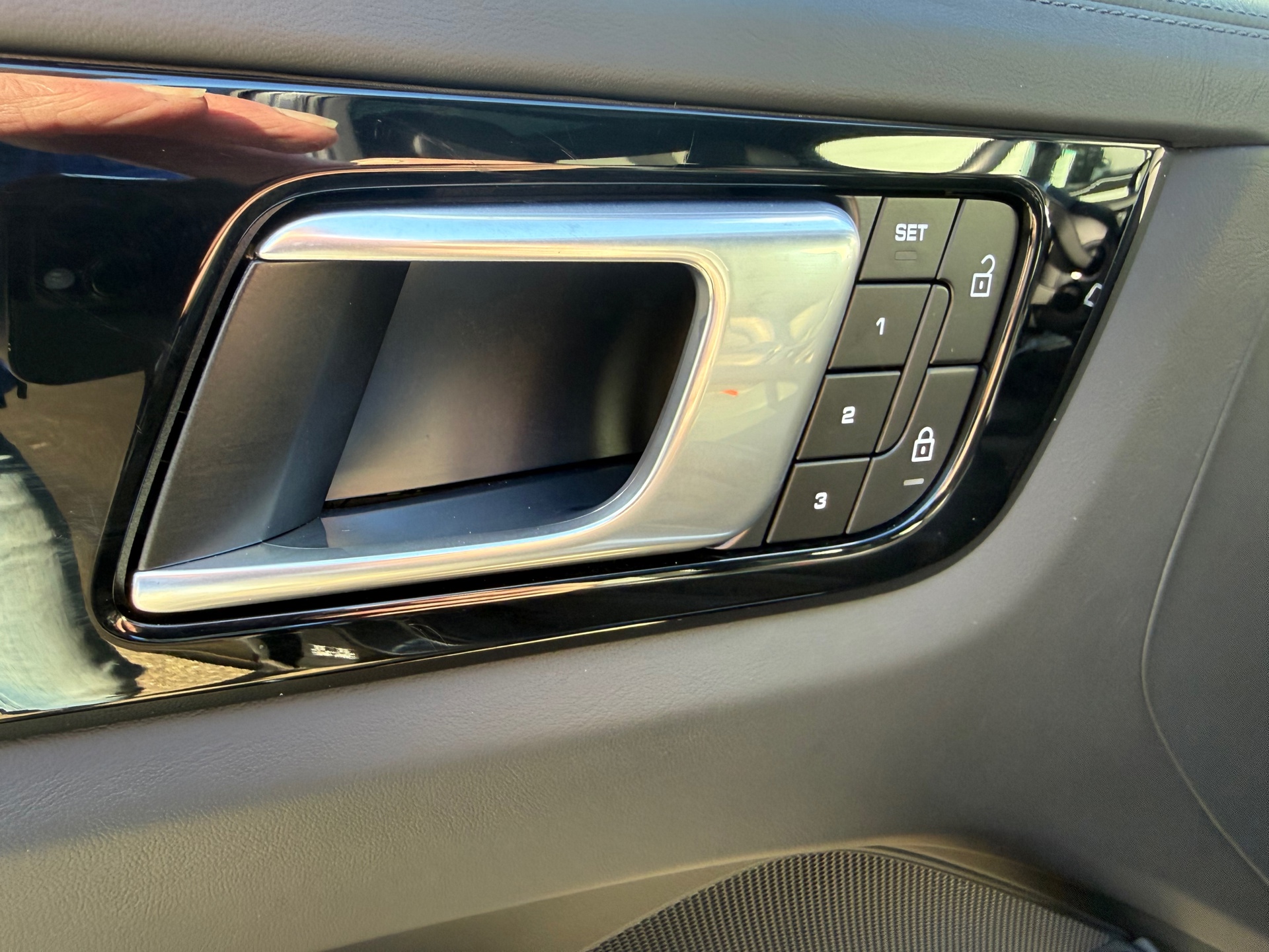 Foto van Porsche Cayenne E-hybrid
