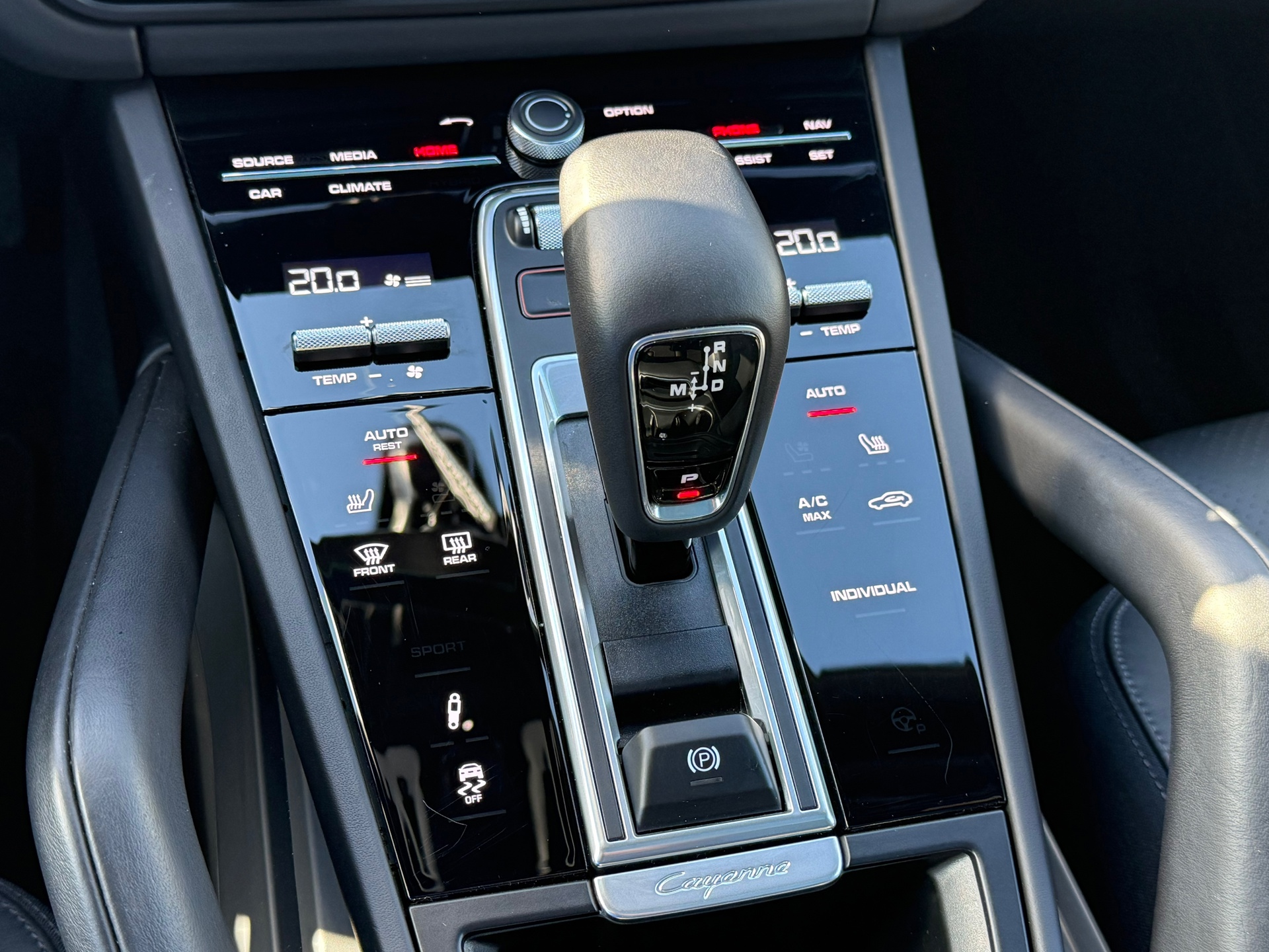 Foto van Porsche Cayenne E-hybrid