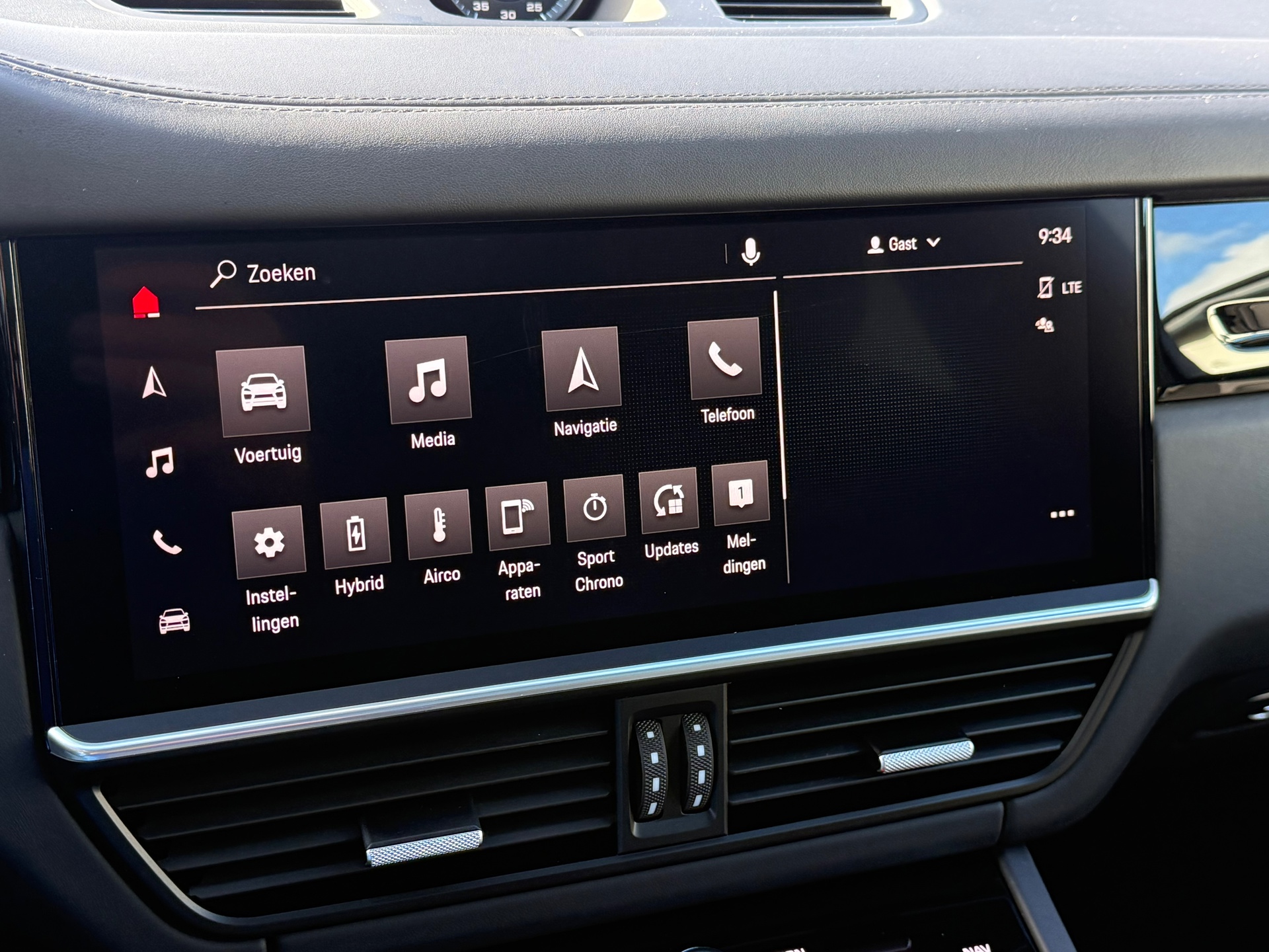 Foto van Porsche Cayenne E-hybrid
