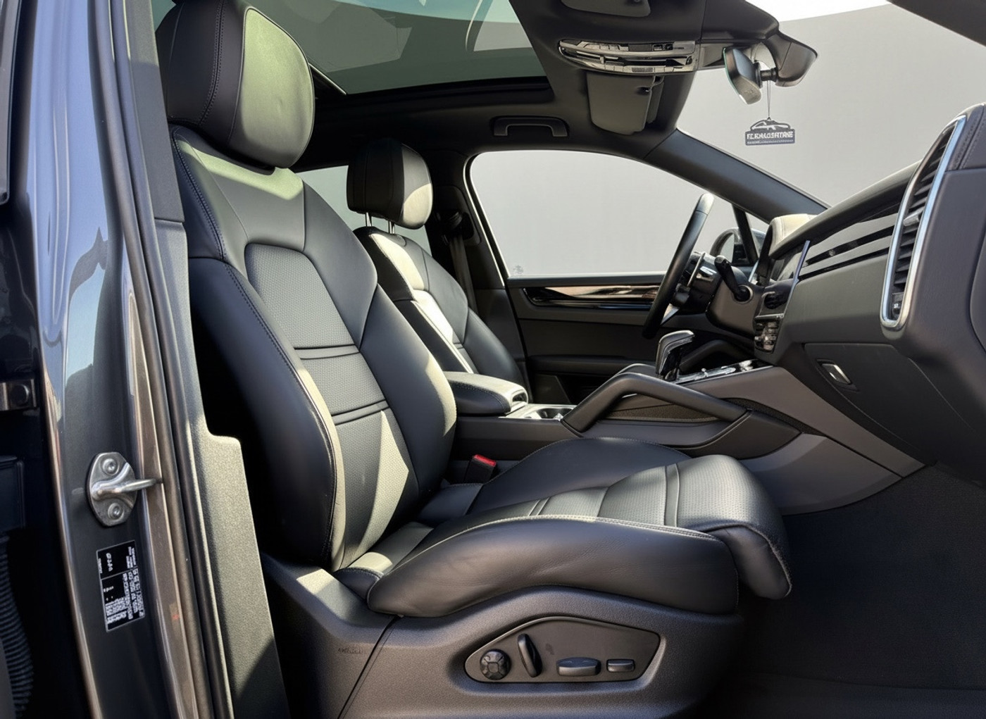 Foto van Porsche Cayenne E-hybrid