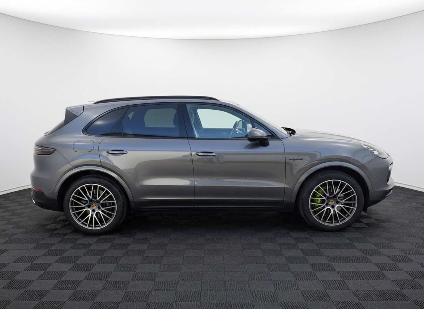 Foto van Porsche Cayenne E-hybrid