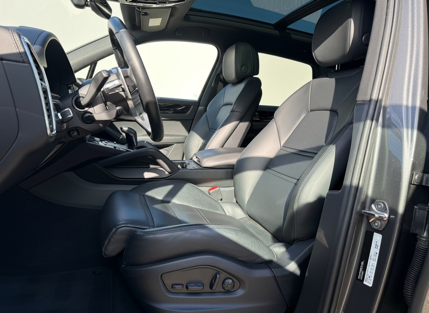 Foto van Porsche Cayenne E-hybrid