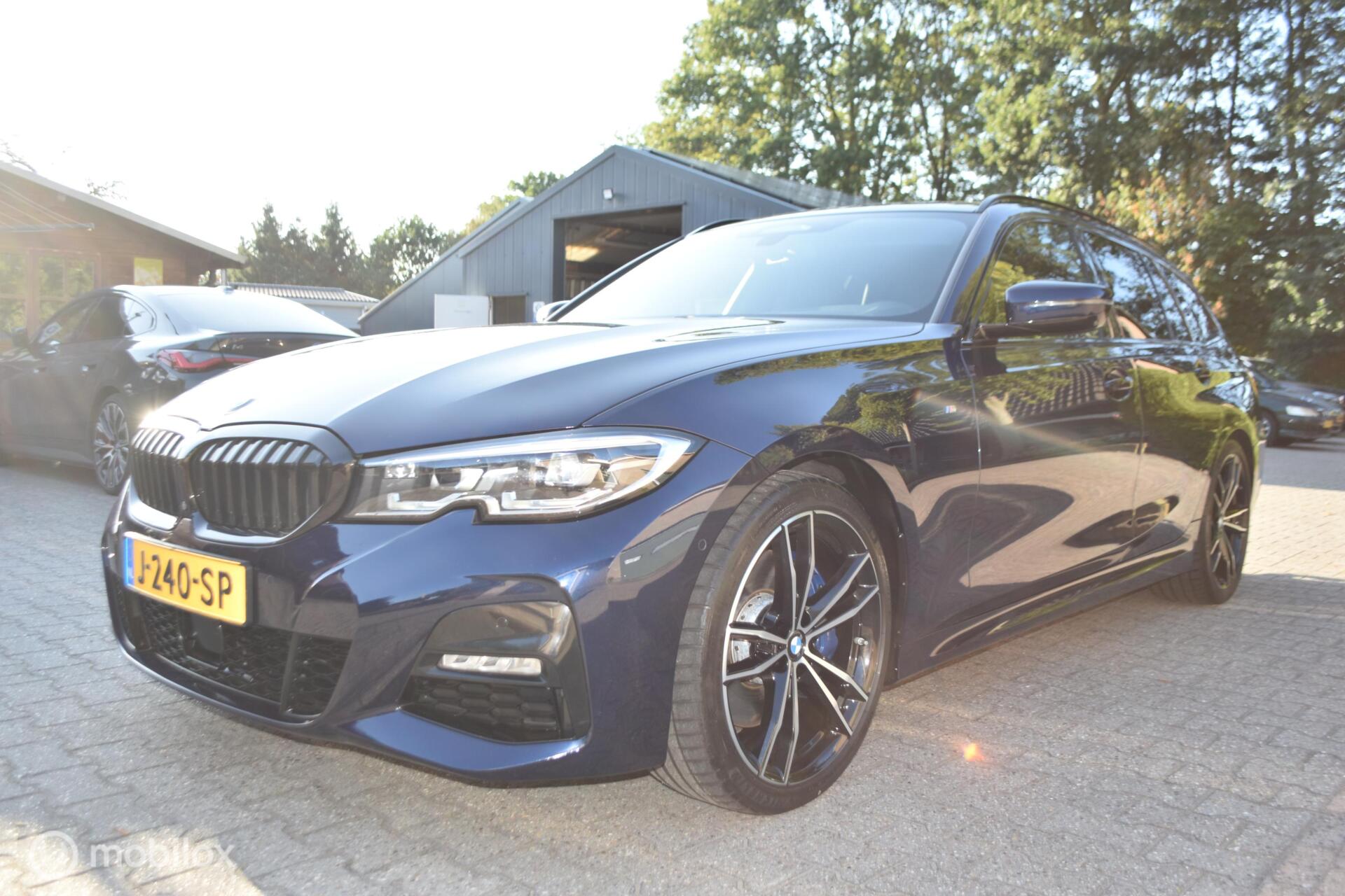Foto van BMW 330i