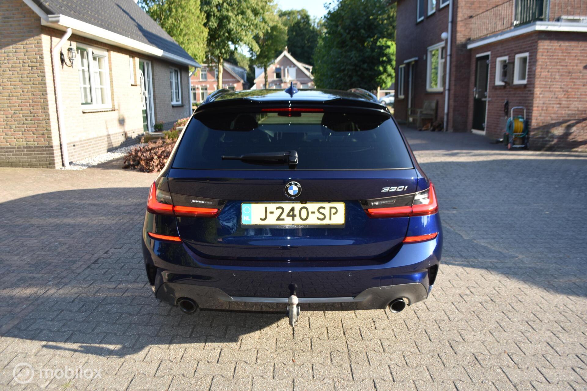 Foto van BMW 330i