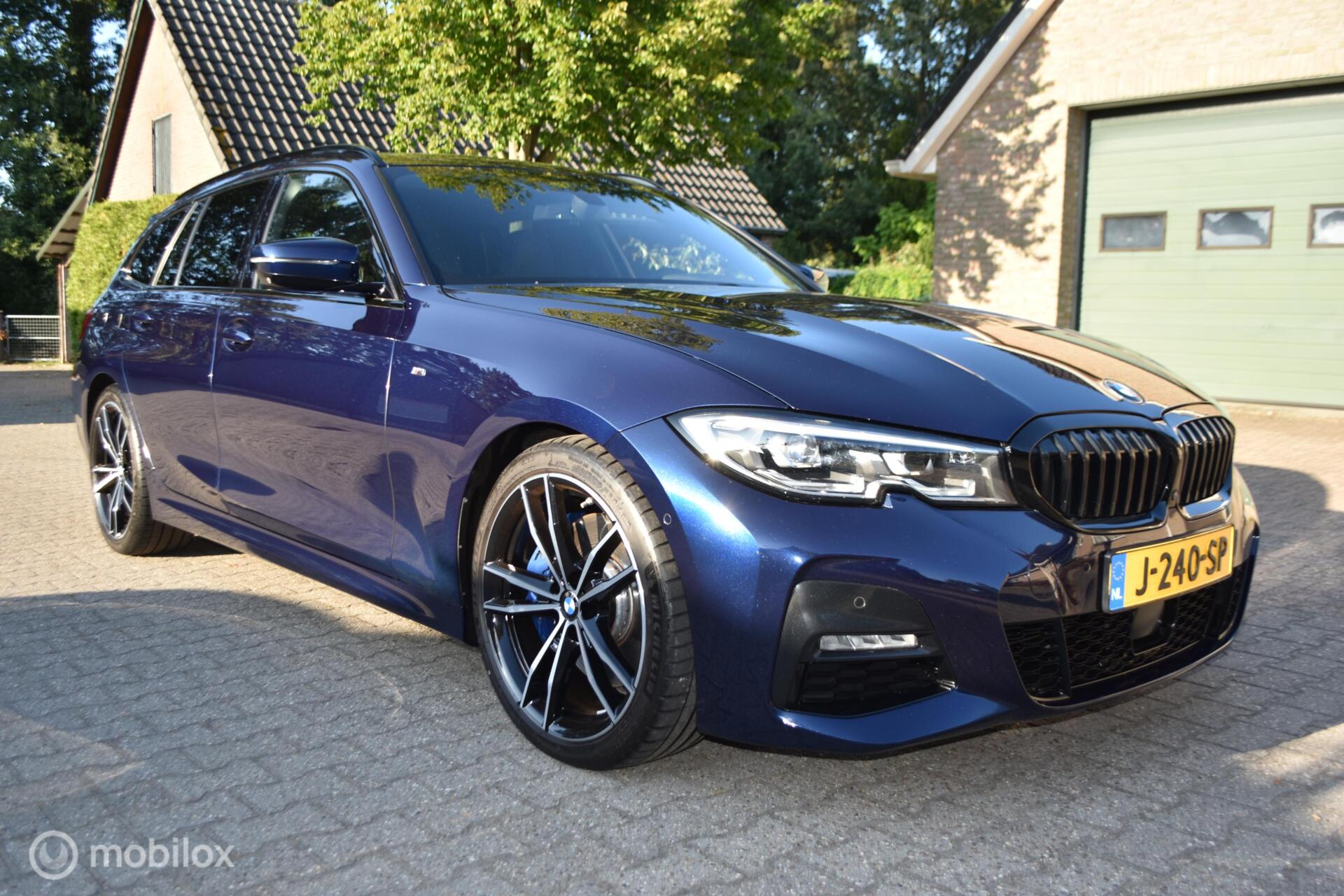 BMW 330i 330i High Exe Edition M sport 2020 - voorkant