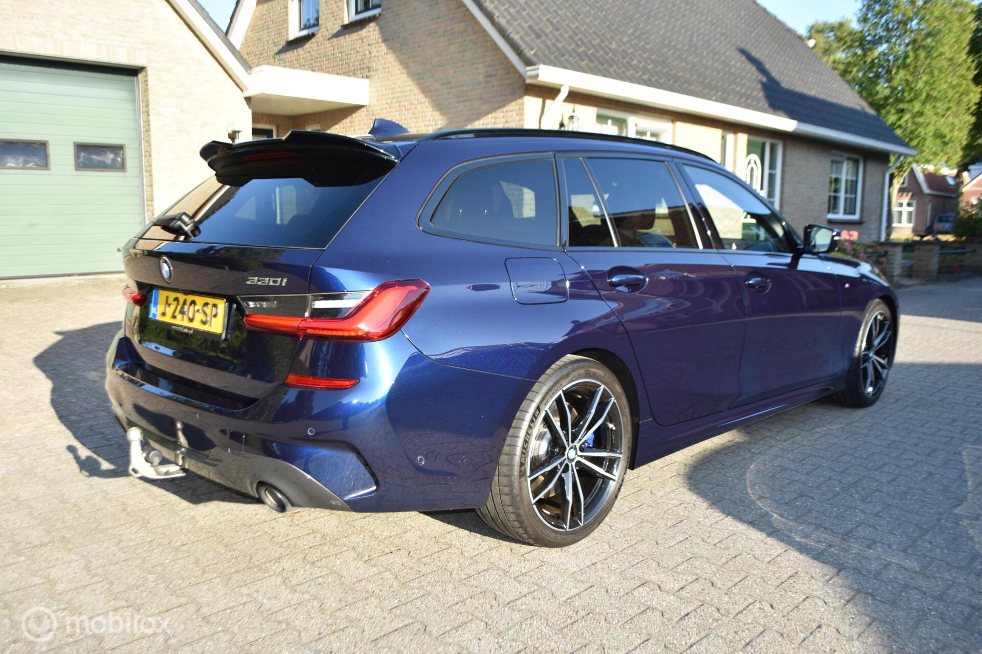 Foto van BMW 330i