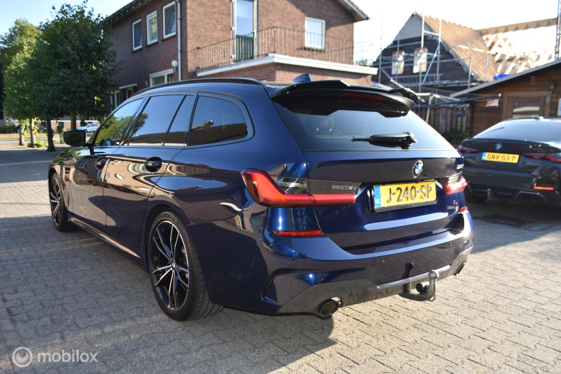 Foto van BMW 330i