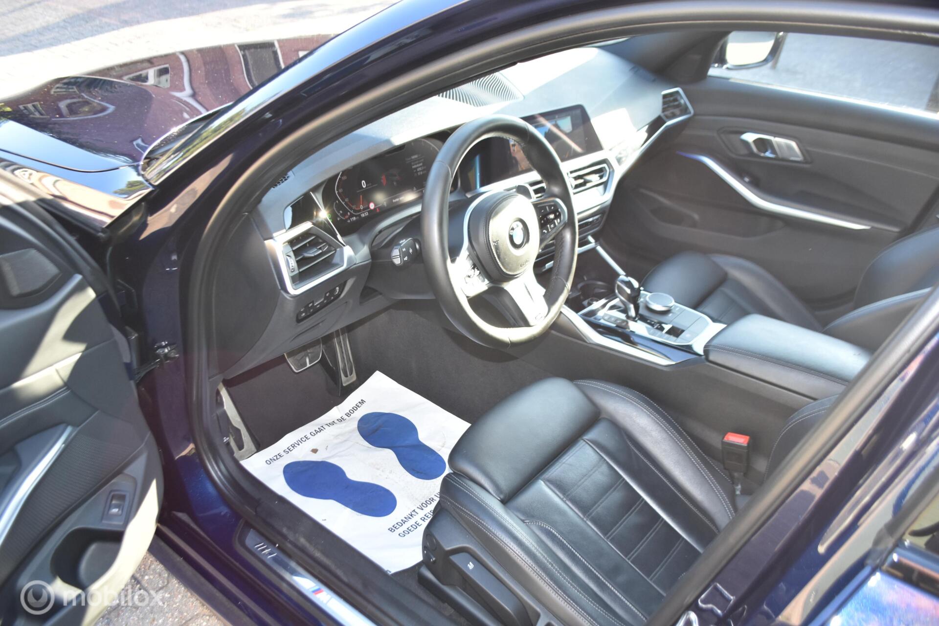 Foto van BMW 330i