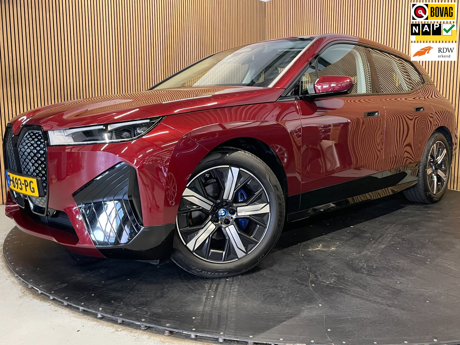 BMW Ix Xdrive40 XDrive40 Executive 77 kWh|100% SOH|VOLLEDER|ELEK.STUURVERSTELLING|CAMERA|CARPLAY|PDC V+A|NAP|NL-AUTO|INCL.BTW|1e EIGENAAR| 2022 - voorkant
