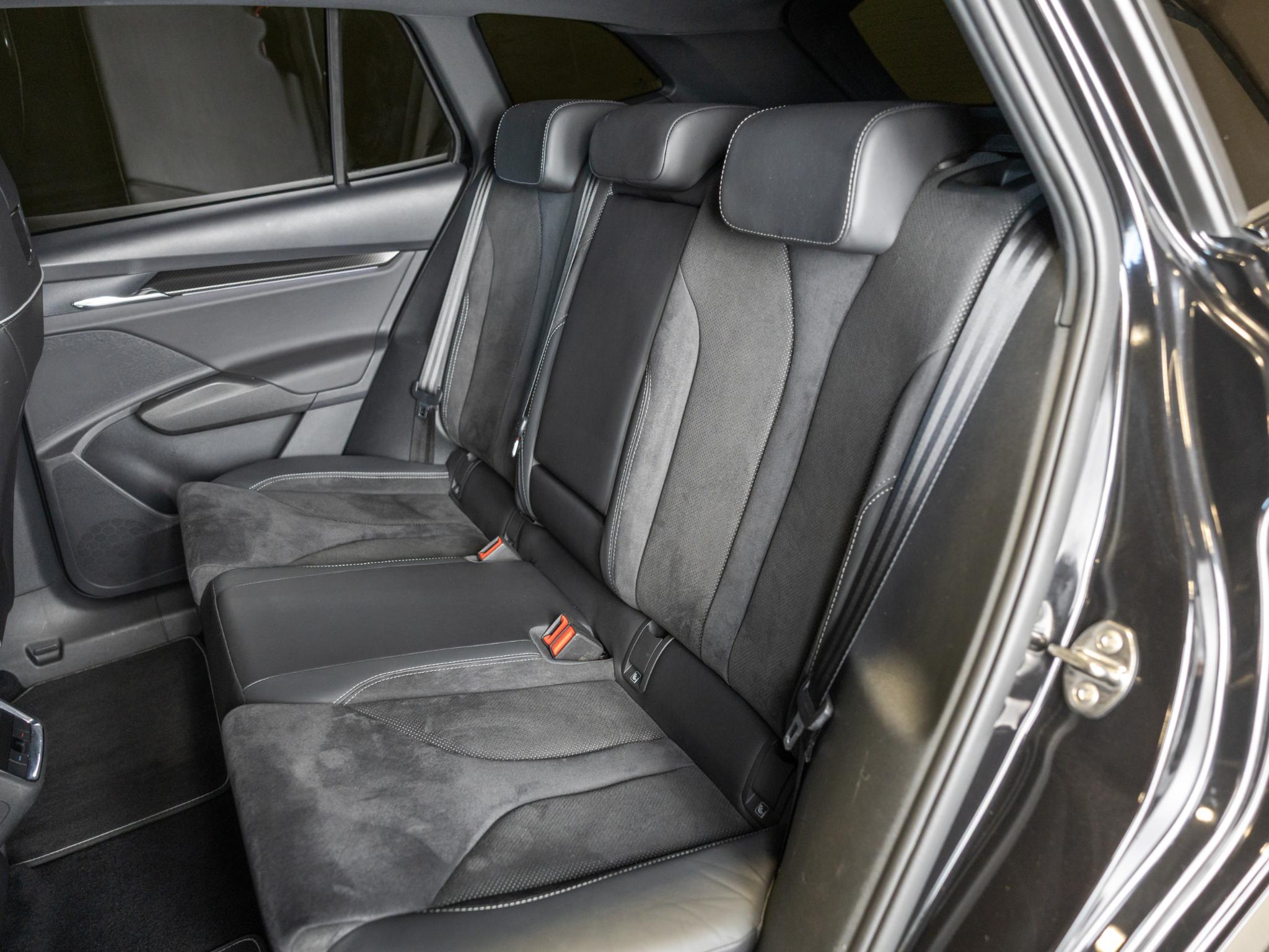 Foto van Skoda Enyaq 80