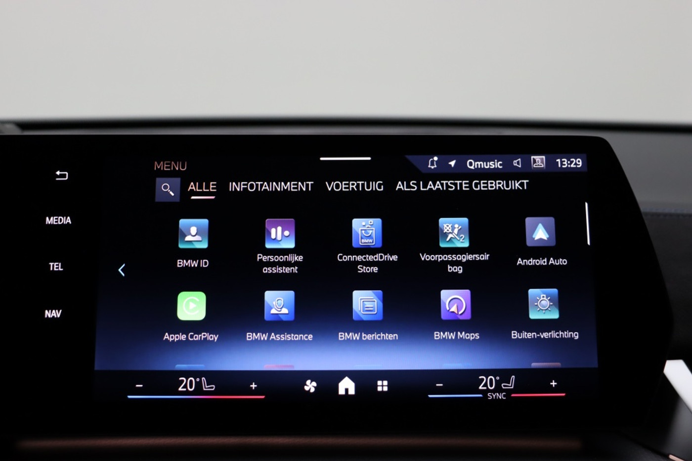 Foto van BMW Ix2 Xdrive30
