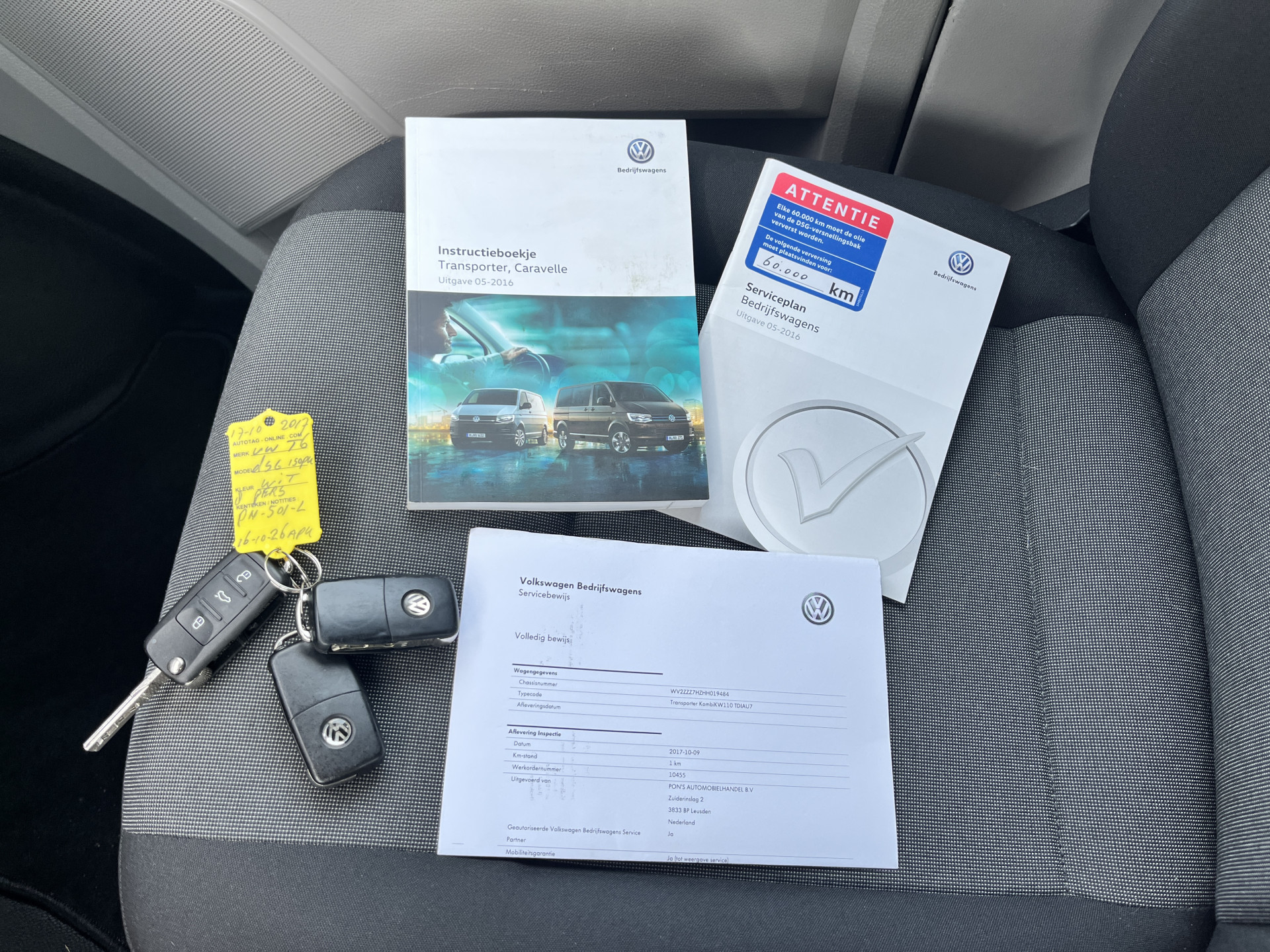 Foto van Volkswagen Transporter Kombi
