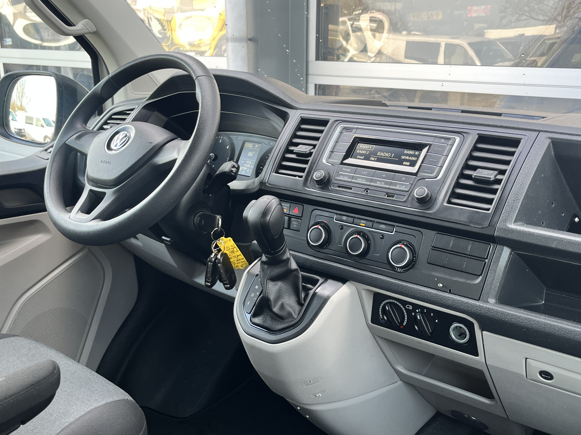 Foto van Volkswagen Transporter Kombi