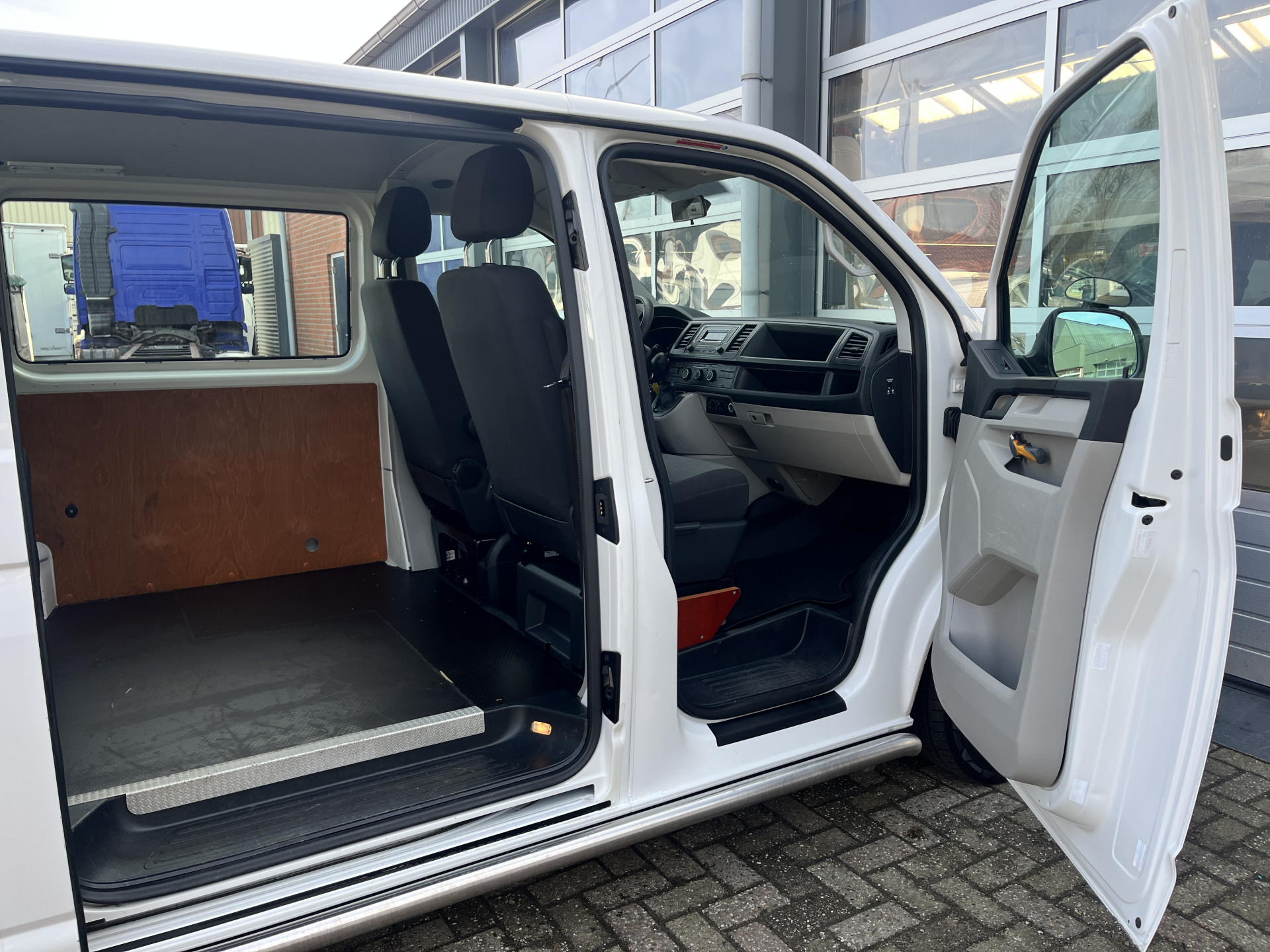 Foto van Volkswagen Transporter Kombi