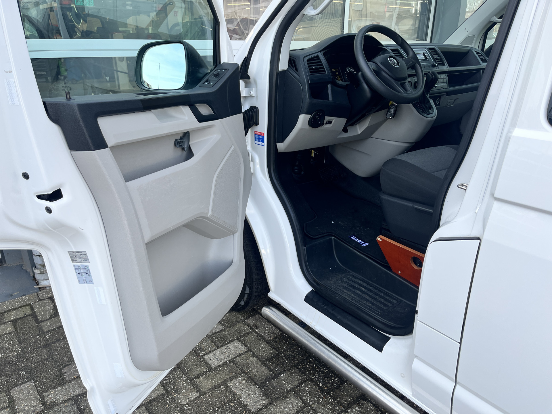 Foto van Volkswagen Transporter Kombi