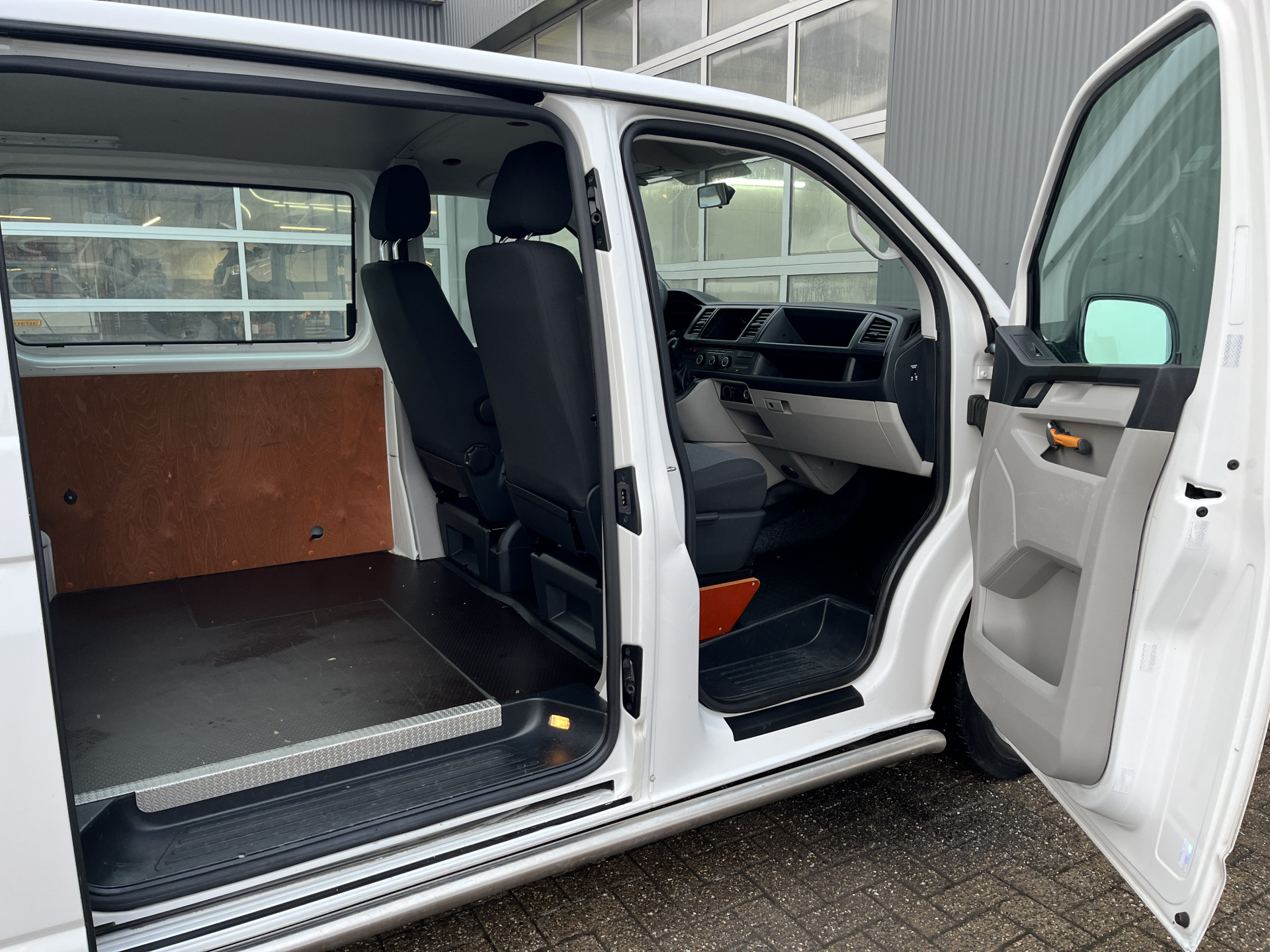 Foto van Volkswagen Transporter Kombi