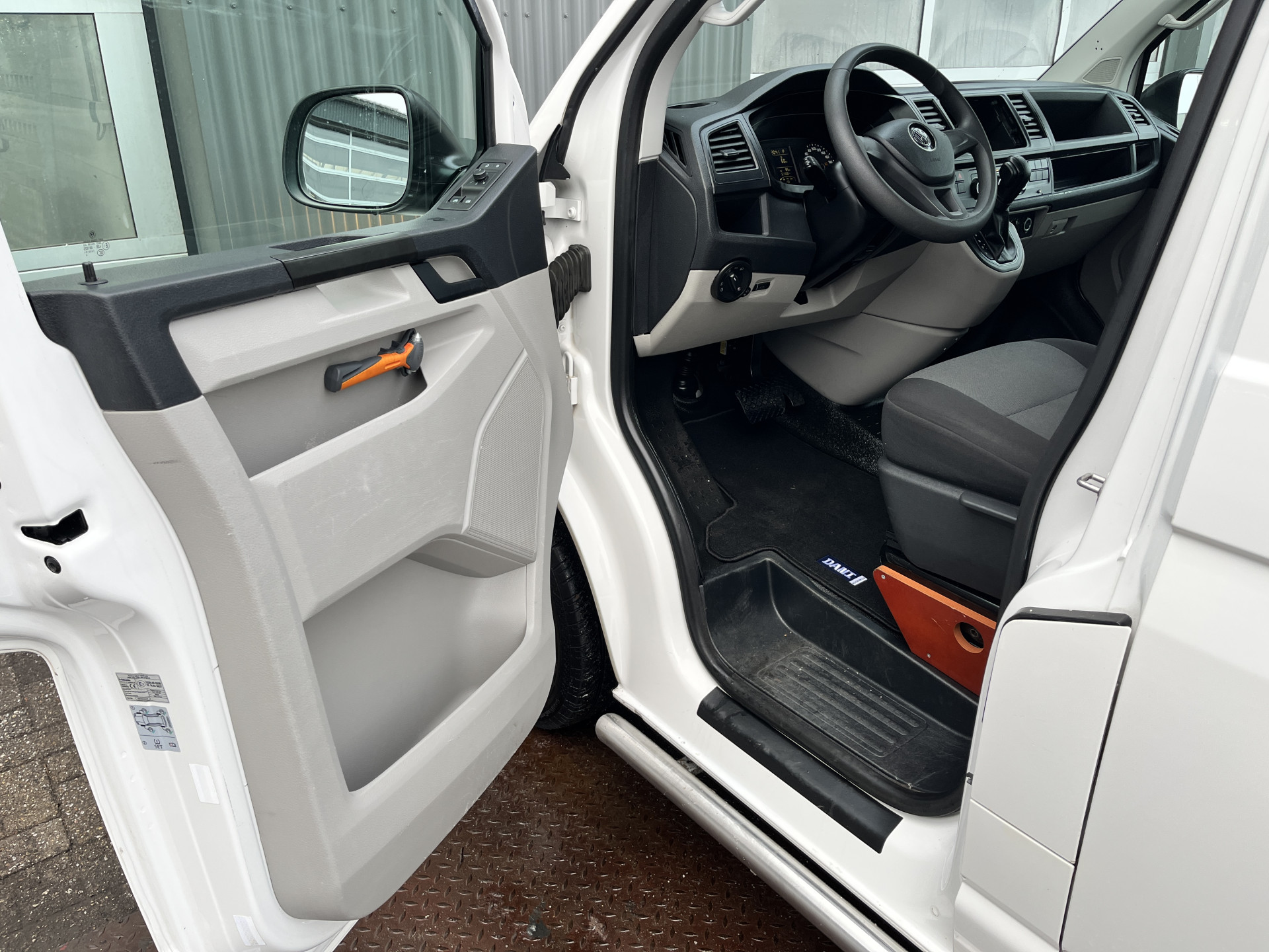 Foto van Volkswagen Transporter Kombi