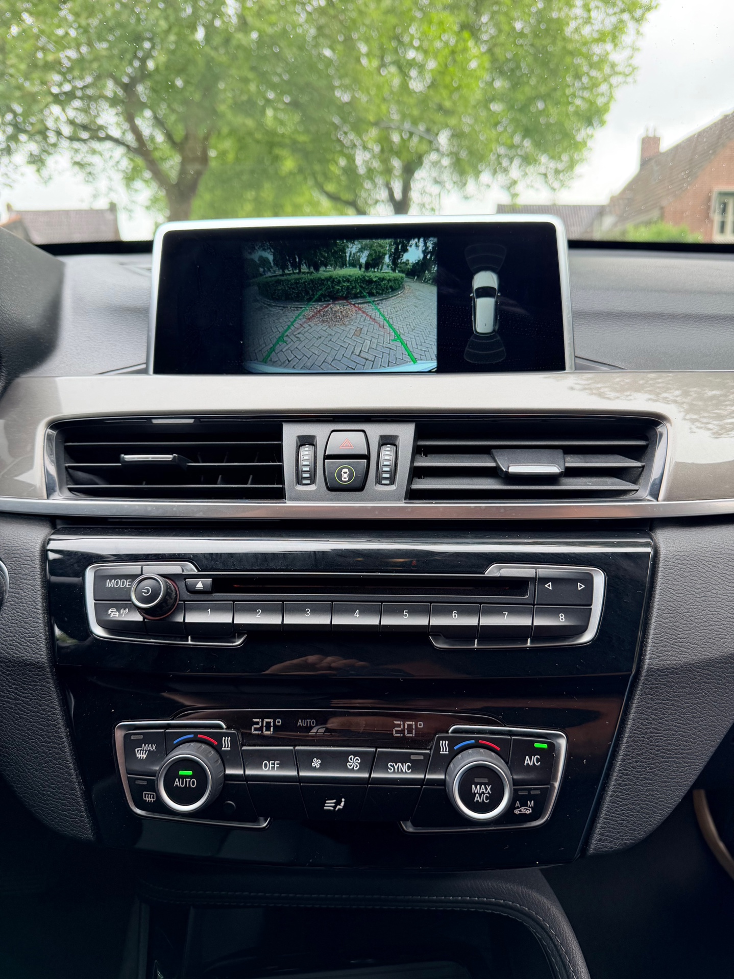 Foto van BMW X1 Xdrive18d