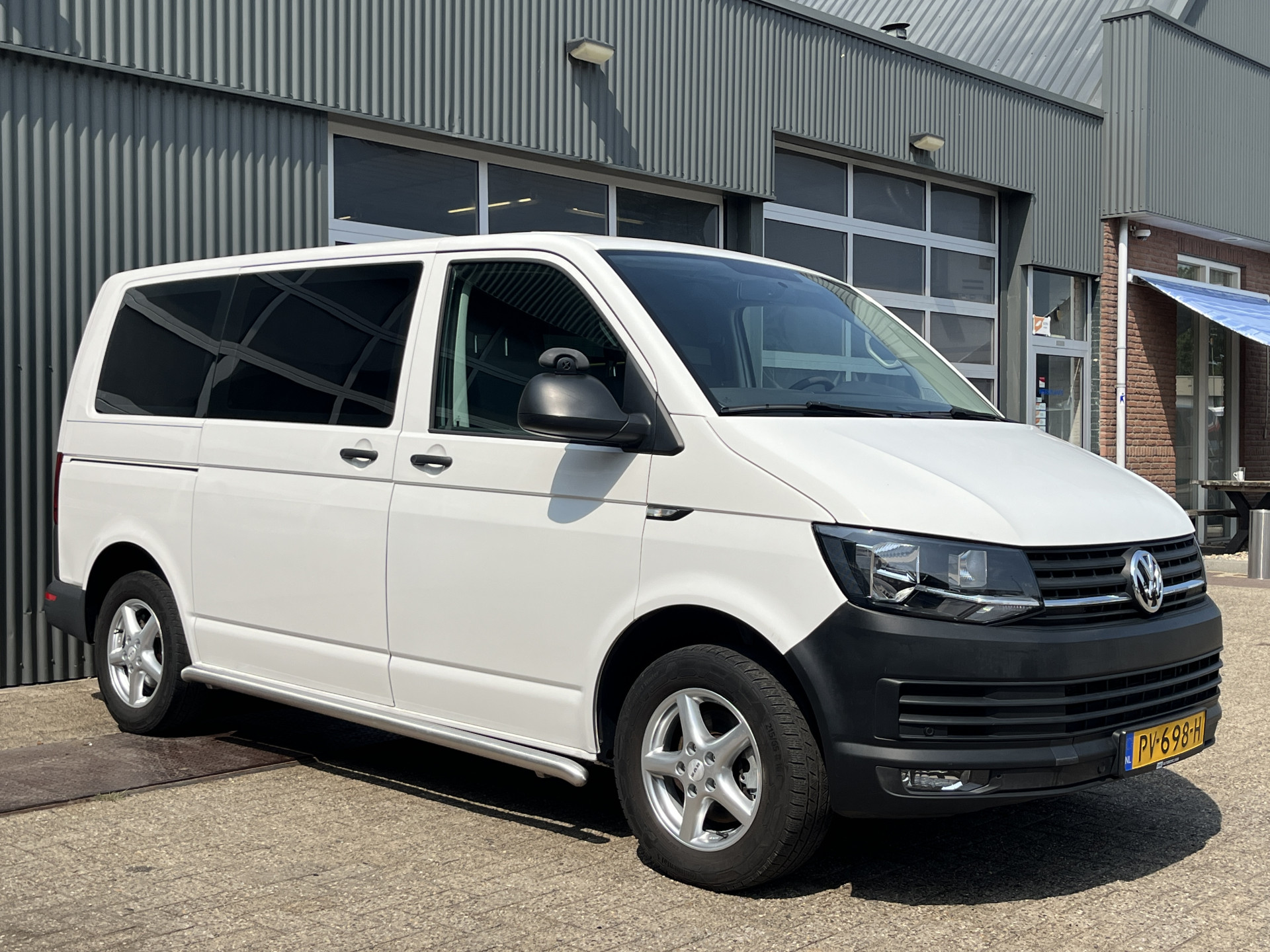 Volkswagen Kombi 2.0 TDI 150 PK DSG Automaat L1H1 2017 - voorkant