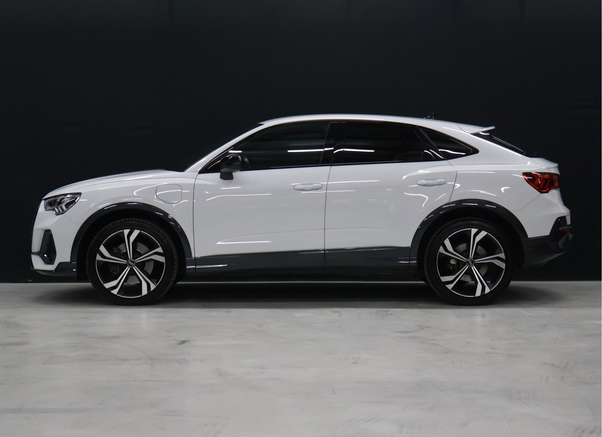 Foto van Audi Q3 Sportback E-tron